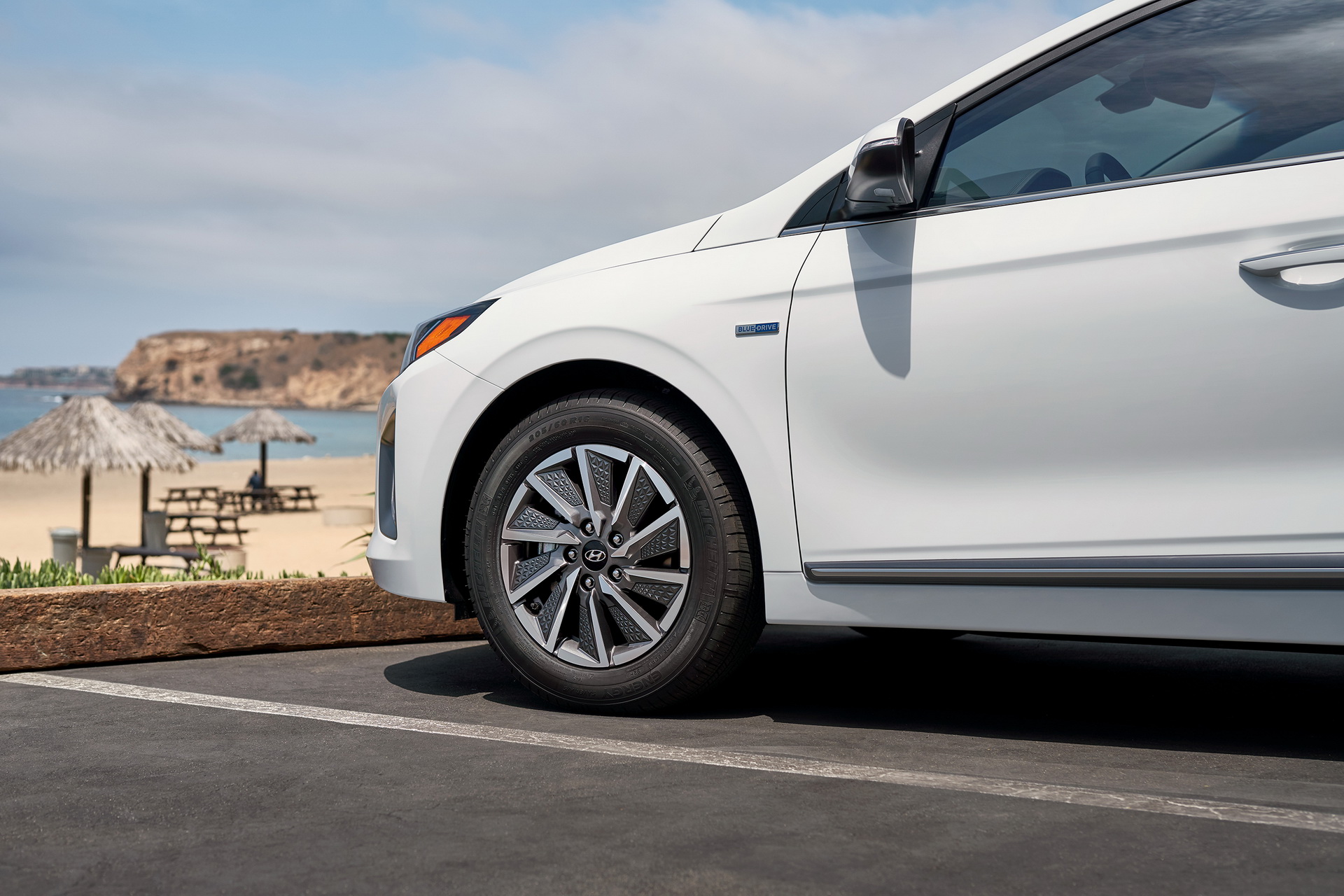 2020 Hyundai Ioniq Facelift Arrives In The US With Better Tech And More More Electric Range