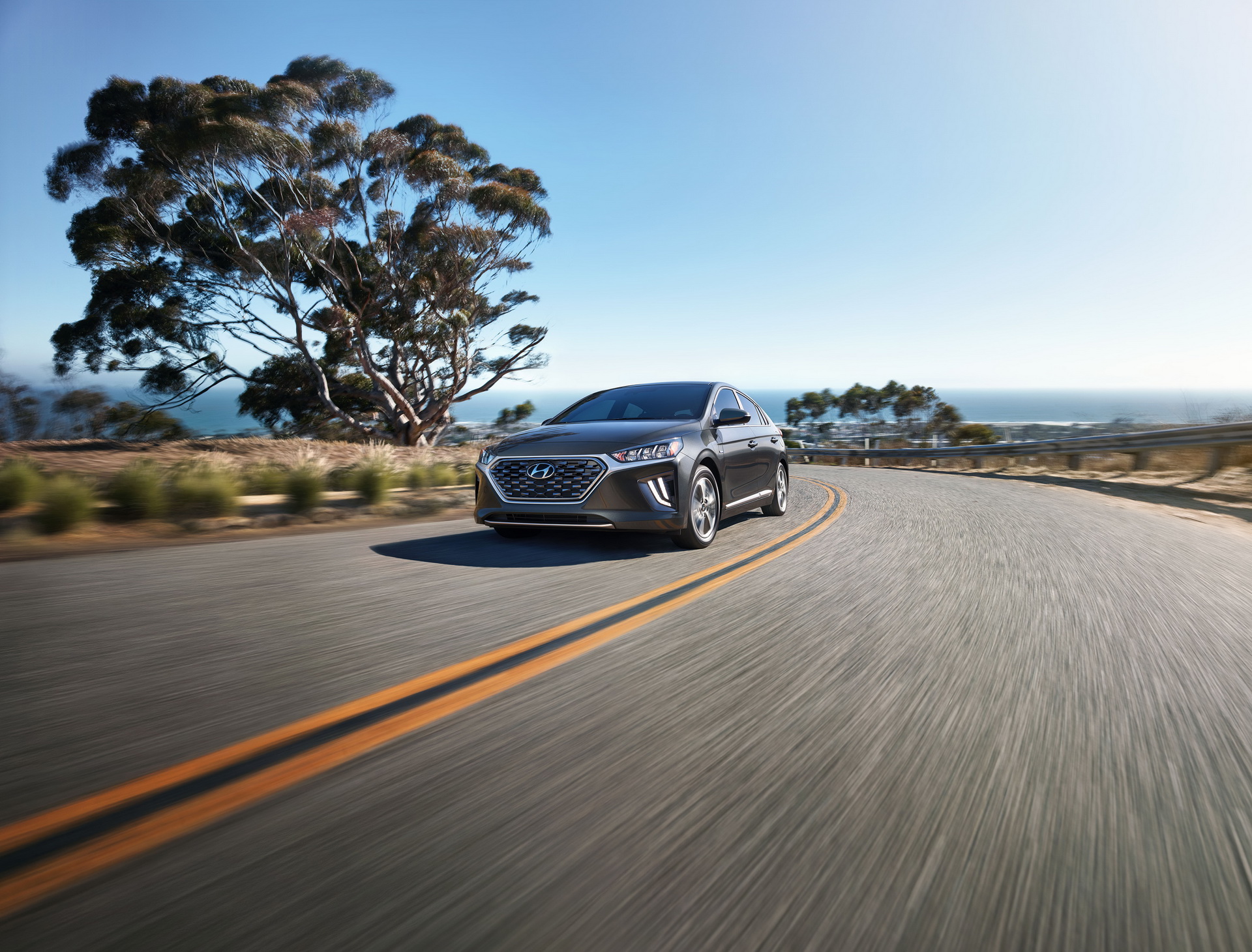 2020 Hyundai Ioniq Facelift Arrives In The US With Better Tech And More More Electric Range