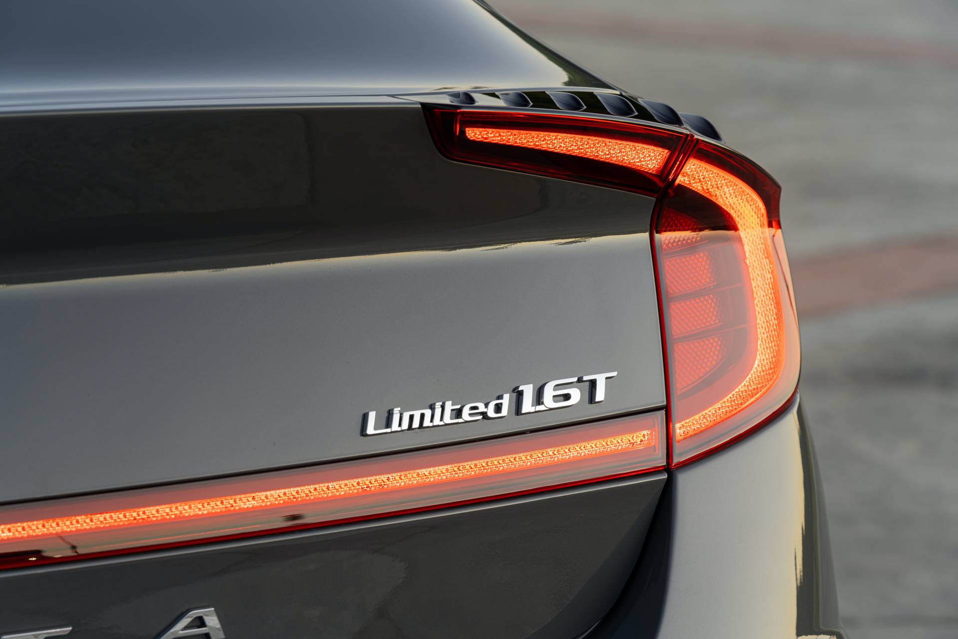 2020 Hyundai Sonata Is A Lot Of Midsize Sedan For $24,300