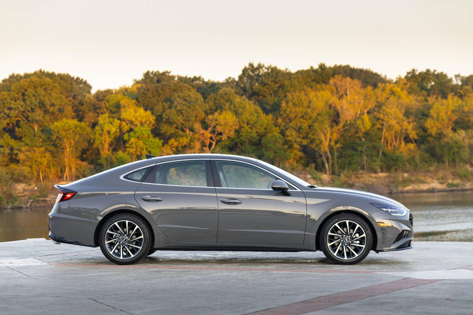 2020 Hyundai Sonata Is A Lot Of Midsize Sedan For $24,300