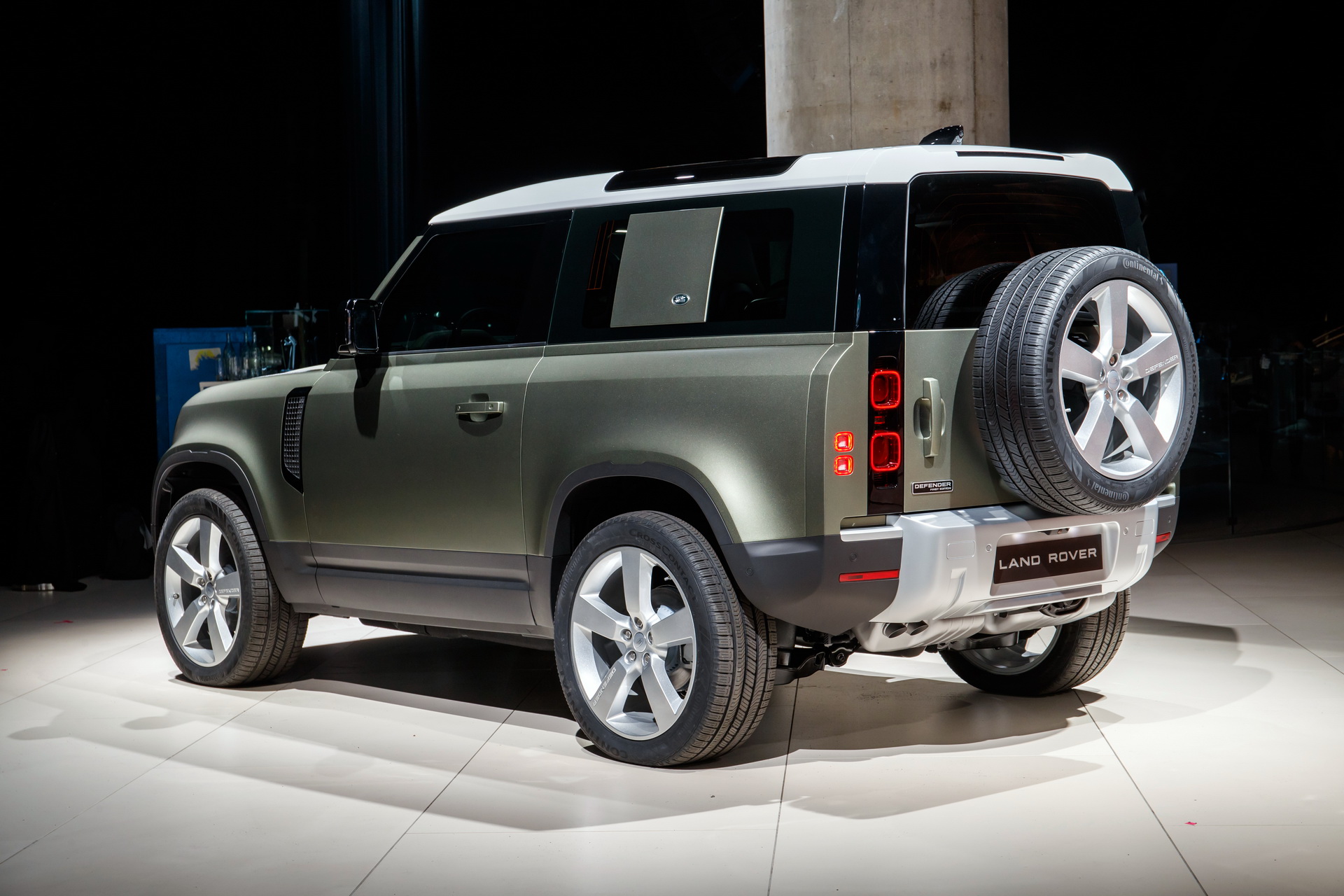 Land Rover’s Short 2020 Defender 90 Sets Foot In America, Start Froms “Around $50k”