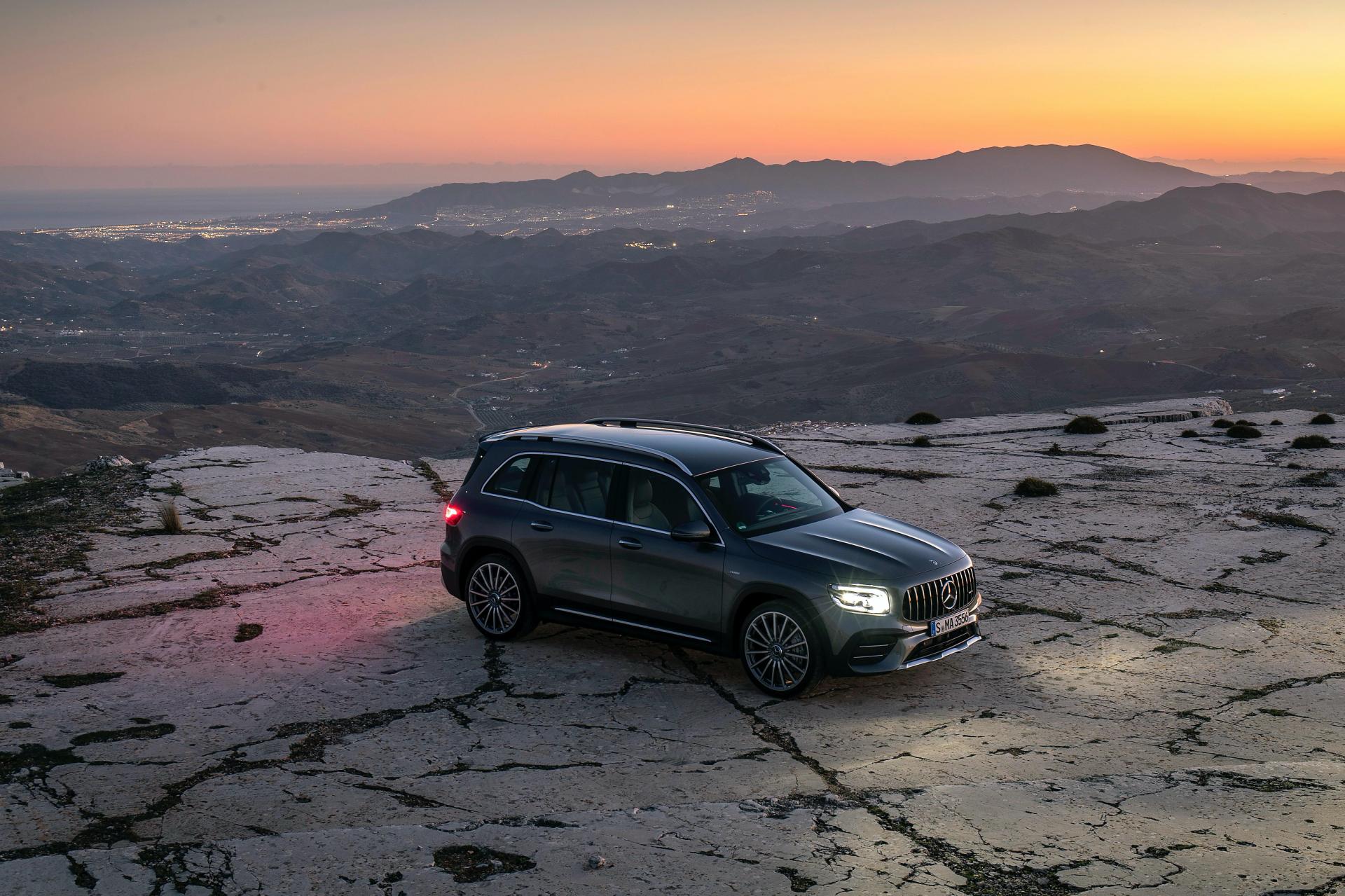 Huge Photo Gallery Will Help You Pick Your Favorite 2020 Mercedes GLB