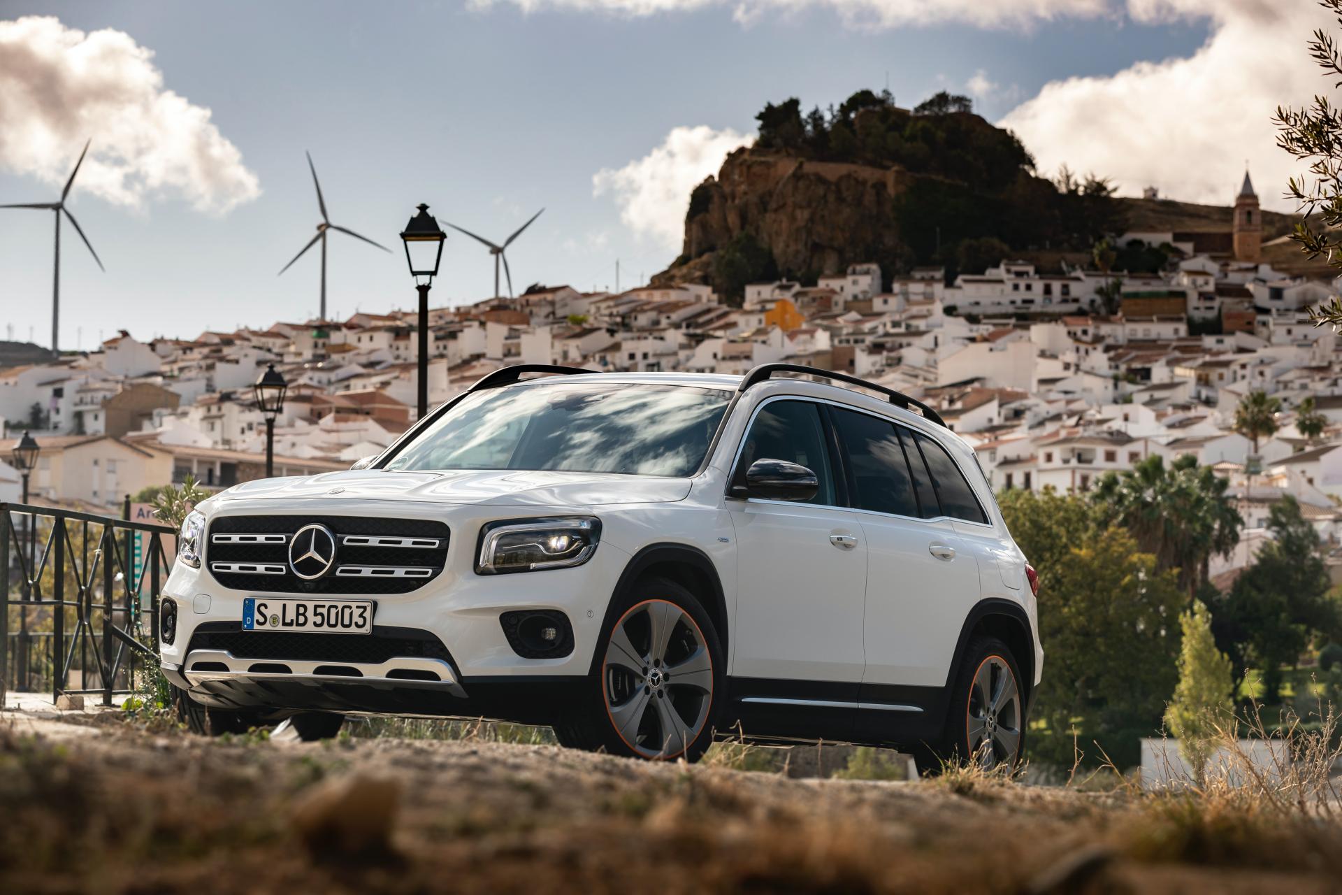 Huge Photo Gallery Will Help You Pick Your Favorite 2020 Mercedes GLB