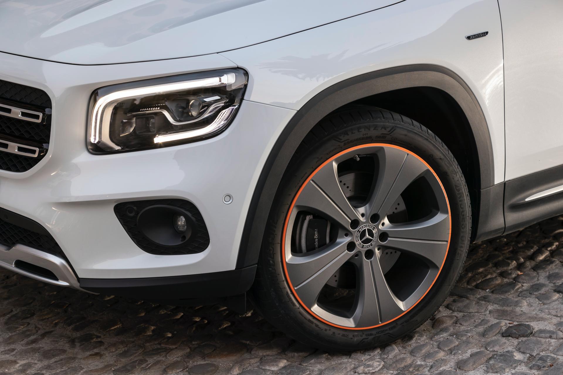 Huge Photo Gallery Will Help You Pick Your Favorite 2020 Mercedes GLB