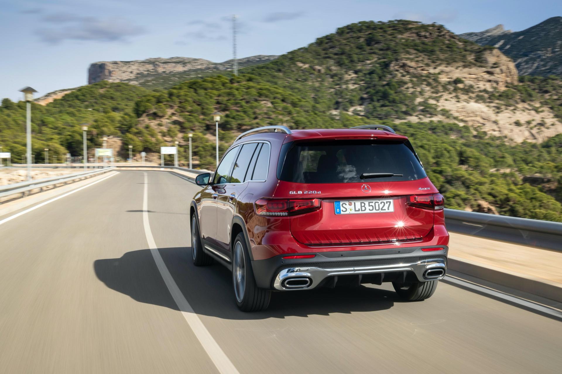 Huge Photo Gallery Will Help You Pick Your Favorite 2020 Mercedes GLB