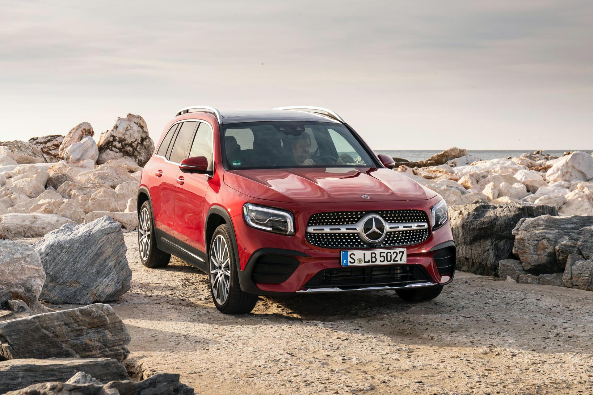 Huge Photo Gallery Will Help You Pick Your Favorite 2020 Mercedes GLB