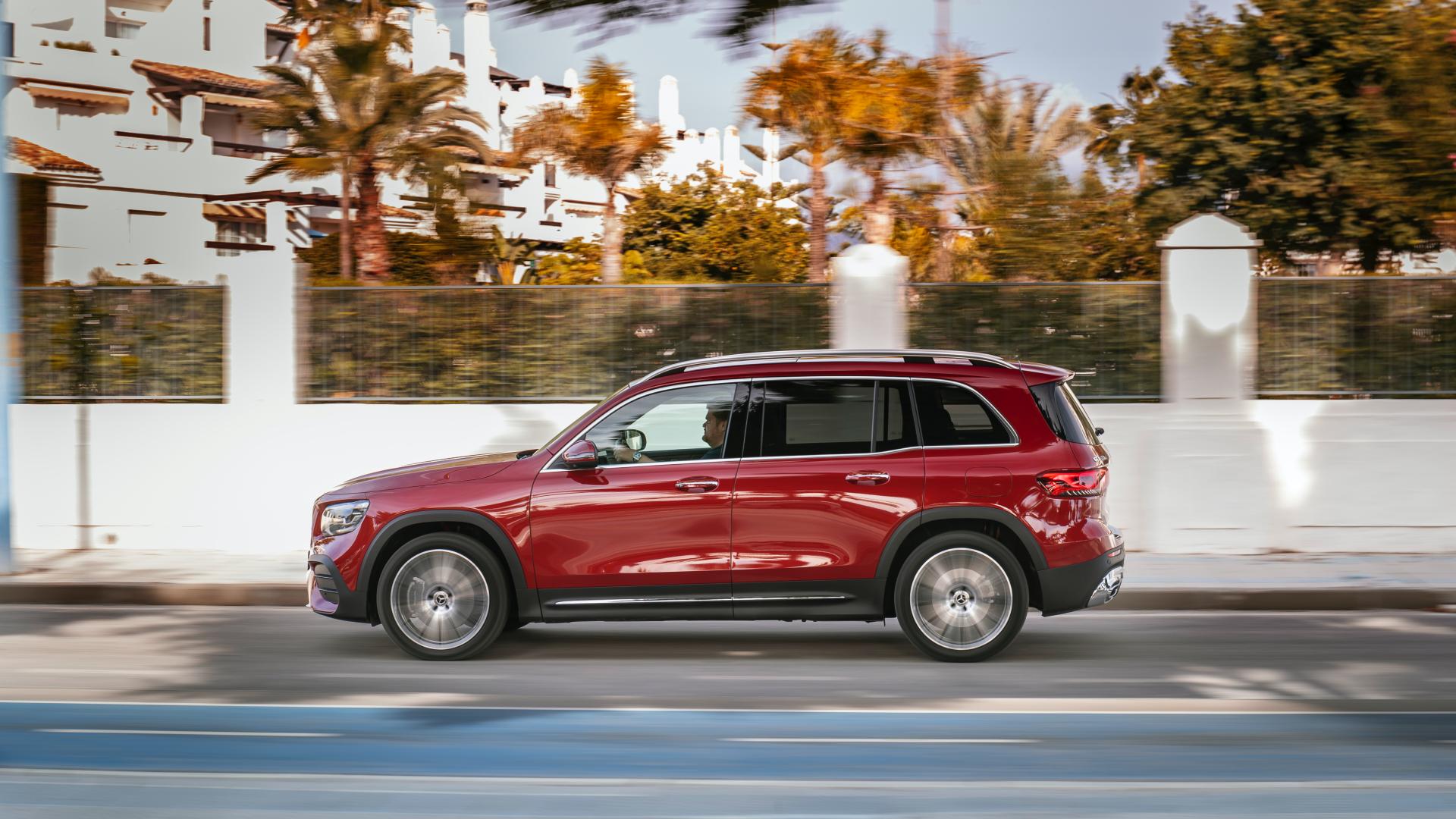 Huge Photo Gallery Will Help You Pick Your Favorite 2020 Mercedes GLB