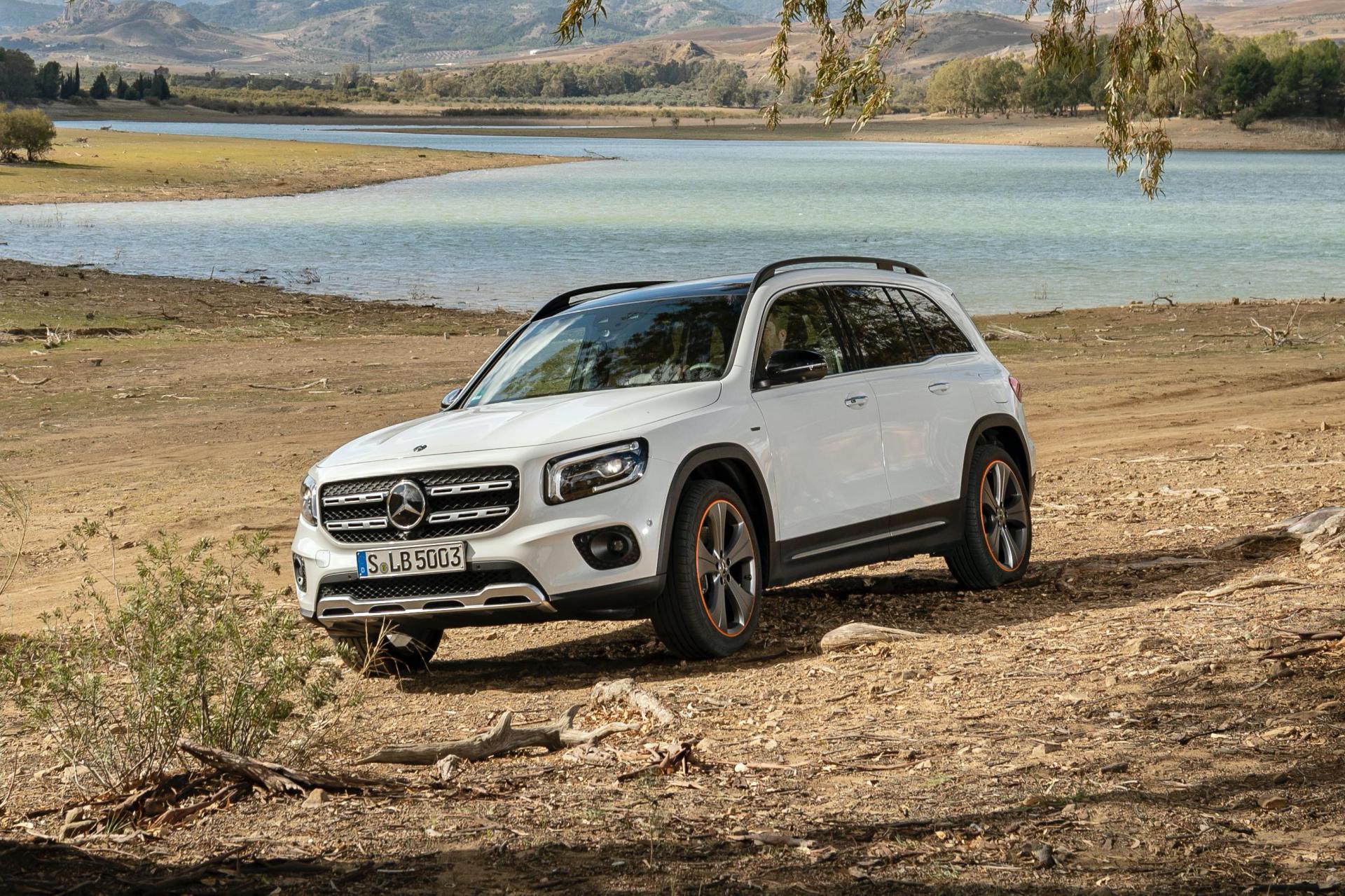 Huge Photo Gallery Will Help You Pick Your Favorite 2020 Mercedes GLB
