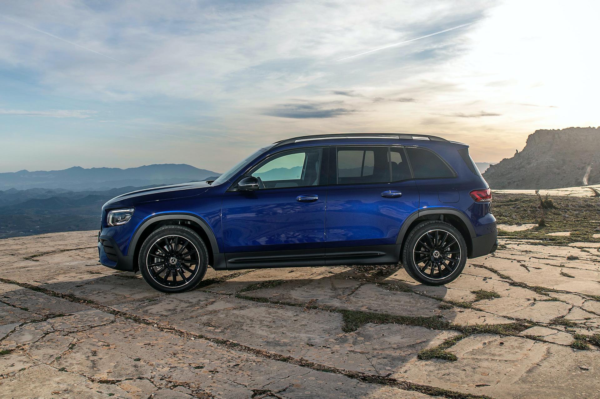 Huge Photo Gallery Will Help You Pick Your Favorite 2020 Mercedes GLB