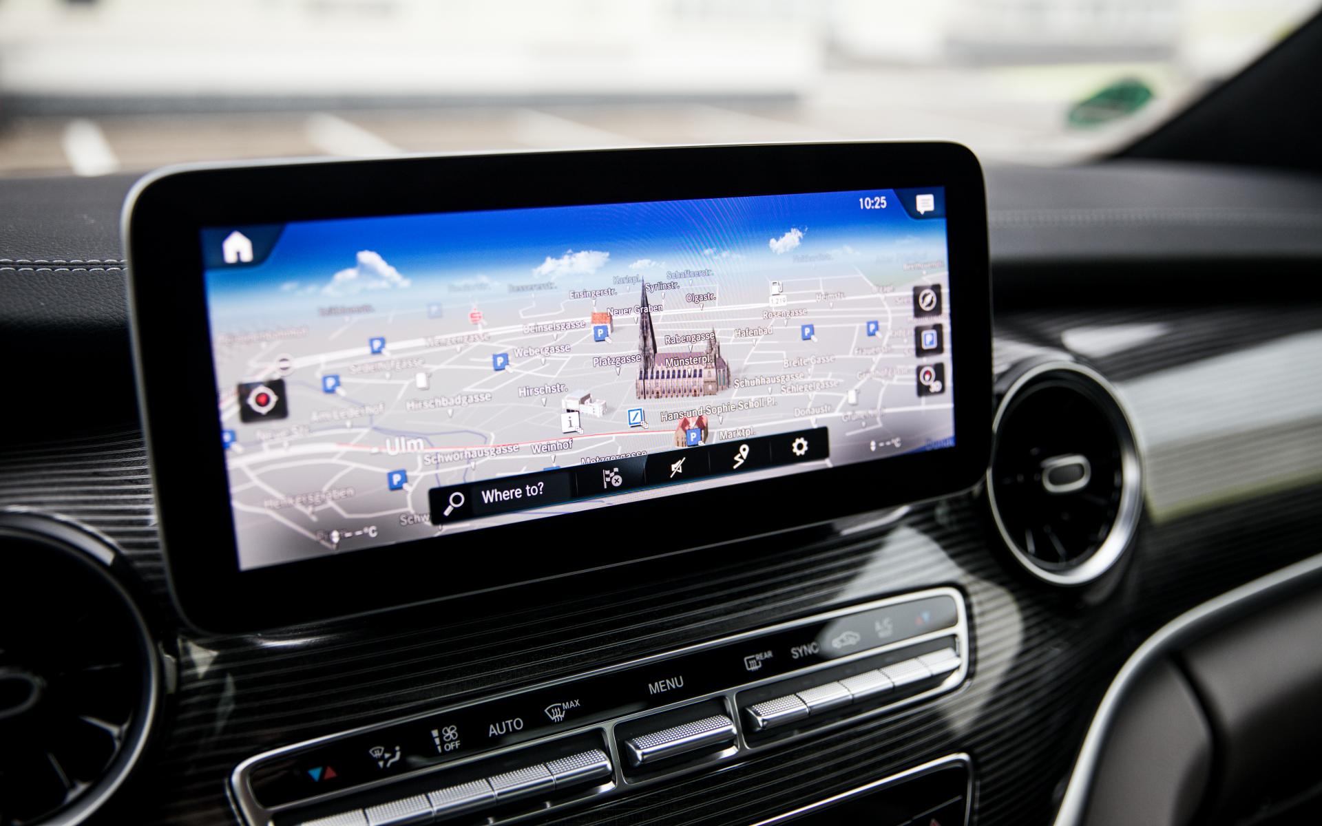 Mercedes-Benz Upgrades V-Class With MBUX Infotainment System