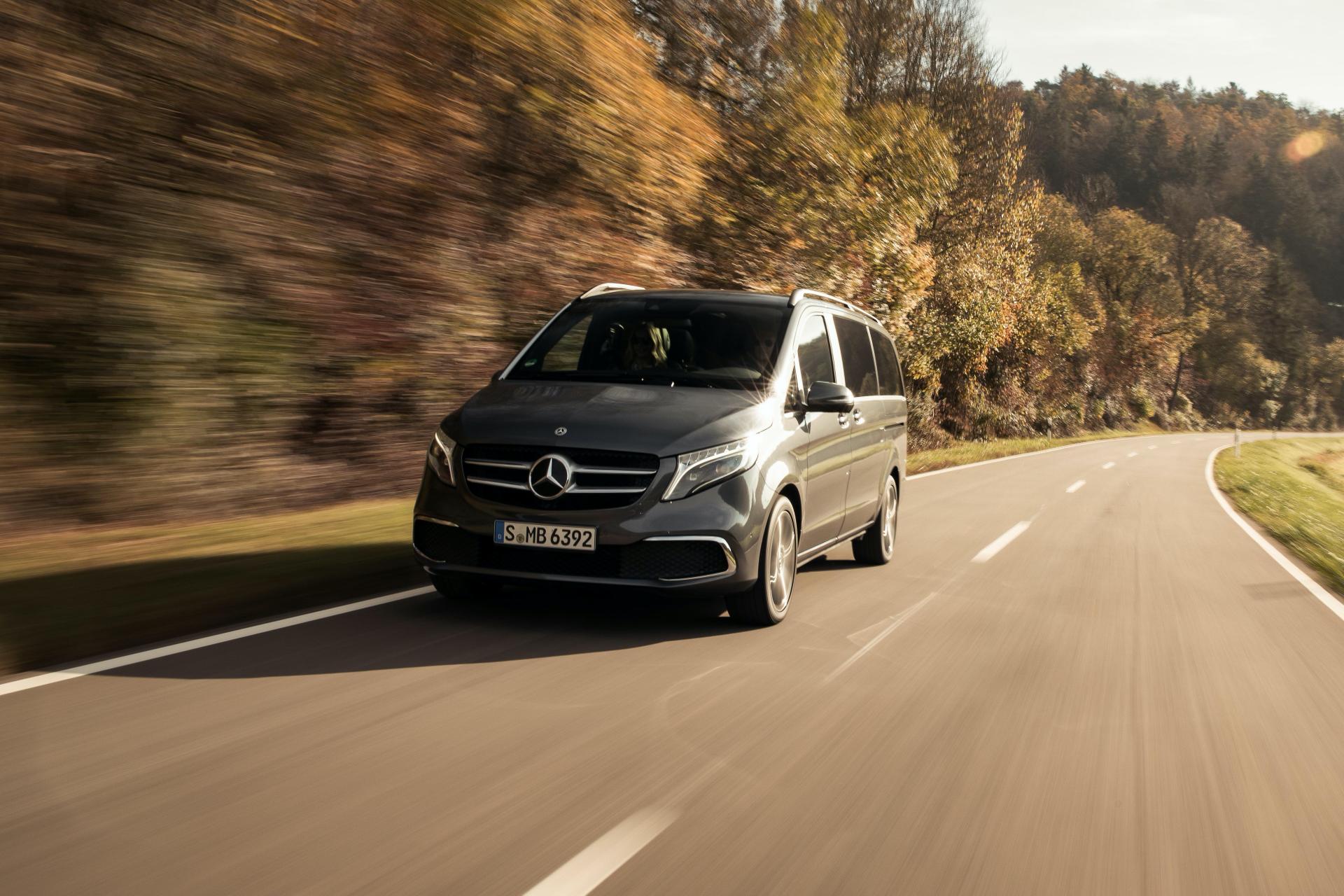 Mercedes-Benz Upgrades V-Class With MBUX Infotainment System