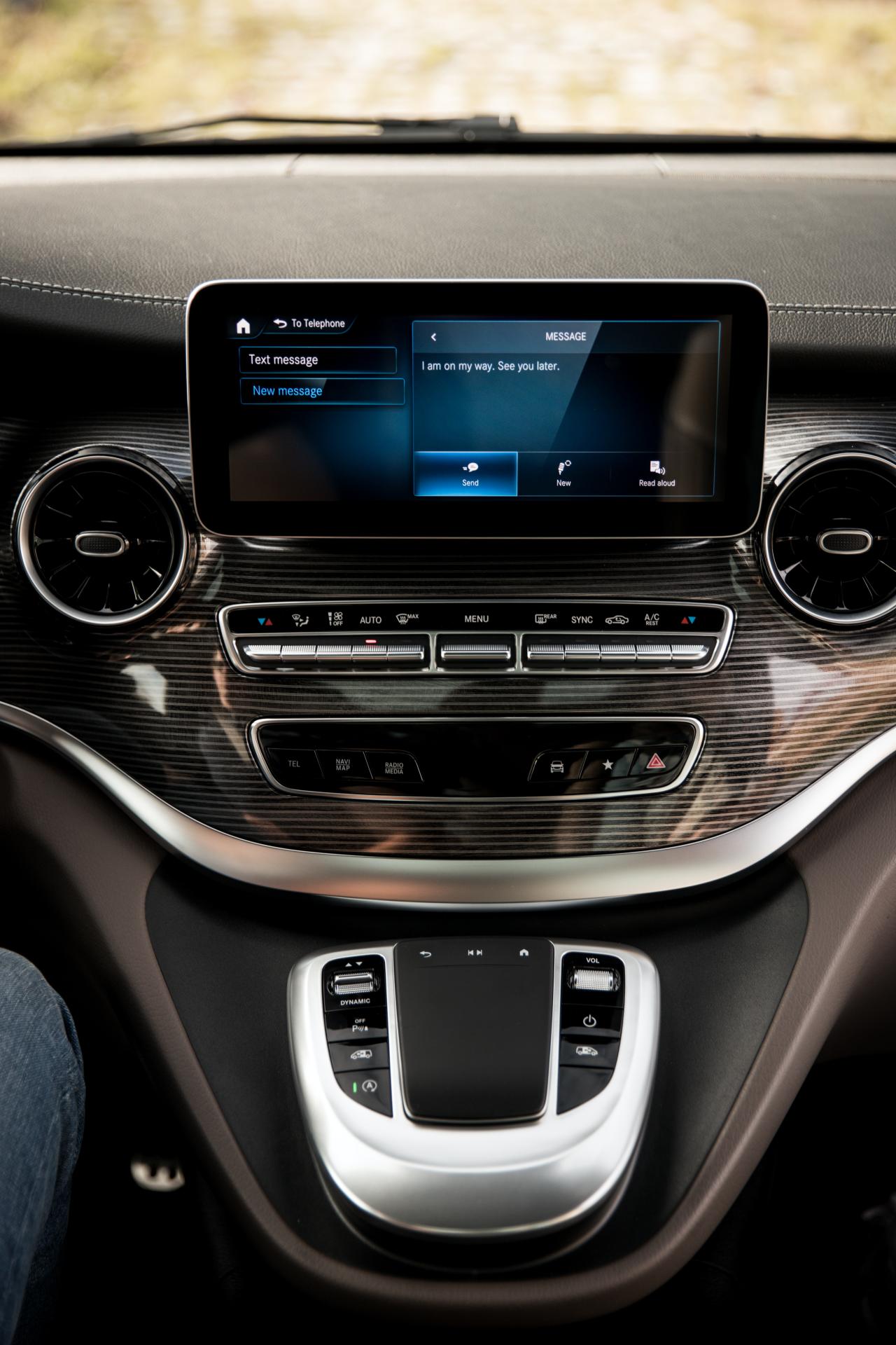 Mercedes-Benz Upgrades V-Class With MBUX Infotainment System