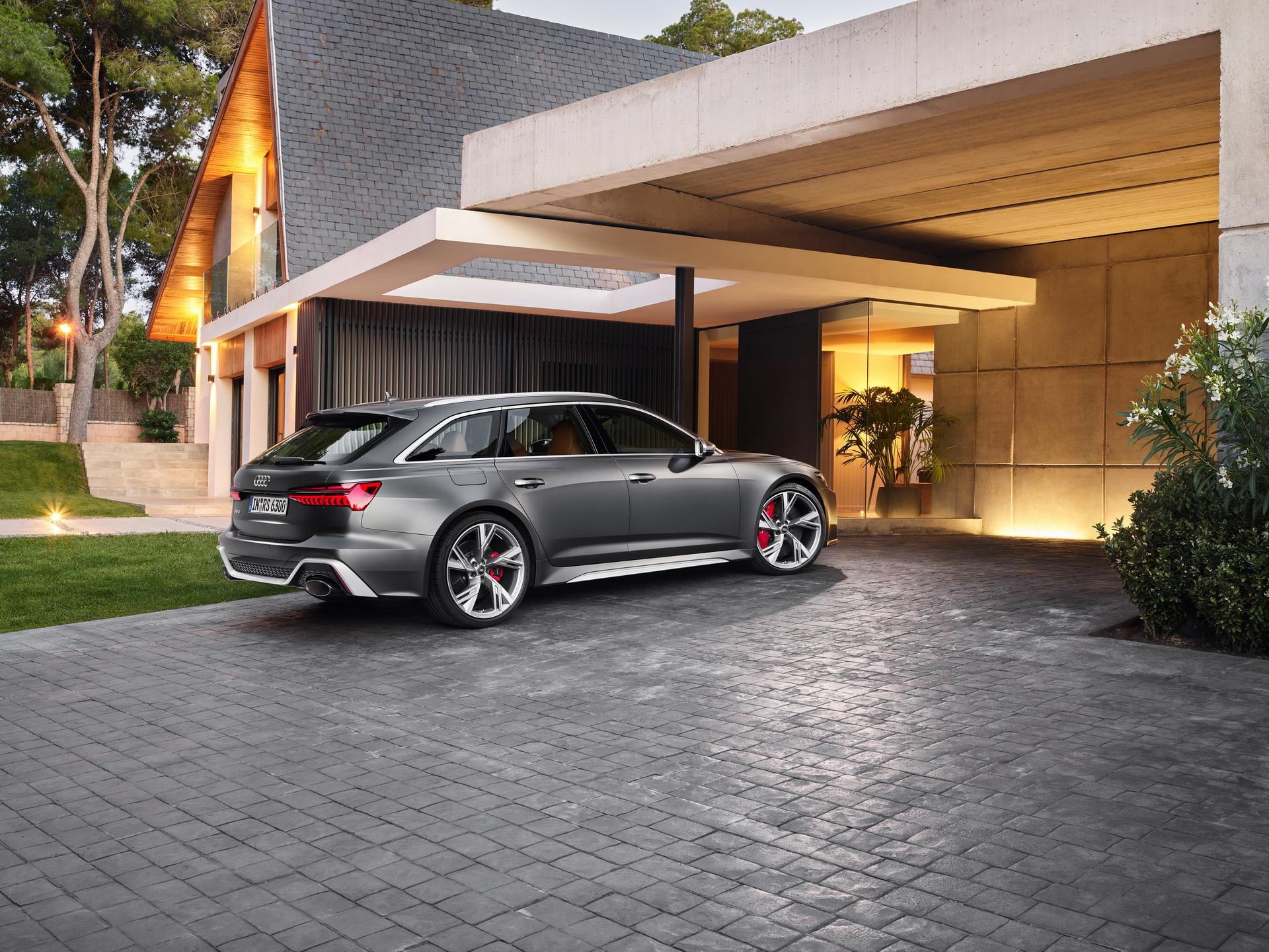 Audi’s RS6 Avant Should Convince You Once And For All That Wagons Can Be Kewl