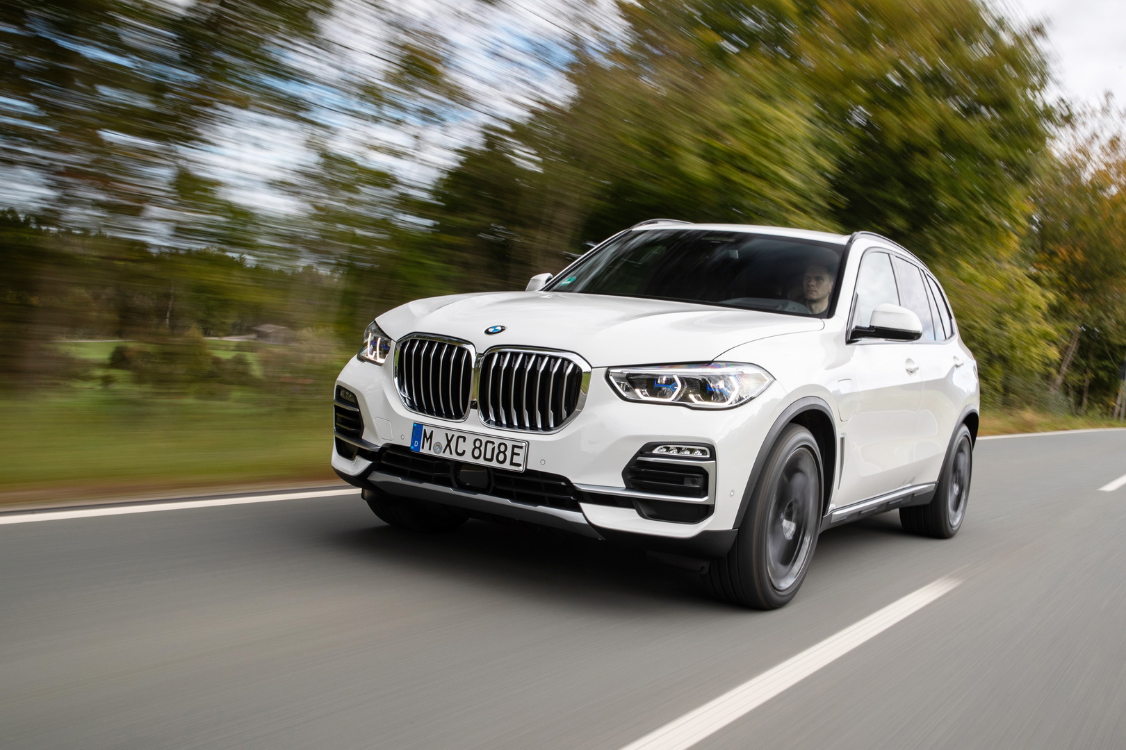 Are 102 Images Enough To Make You Want The BMW X5 xDrive45e?