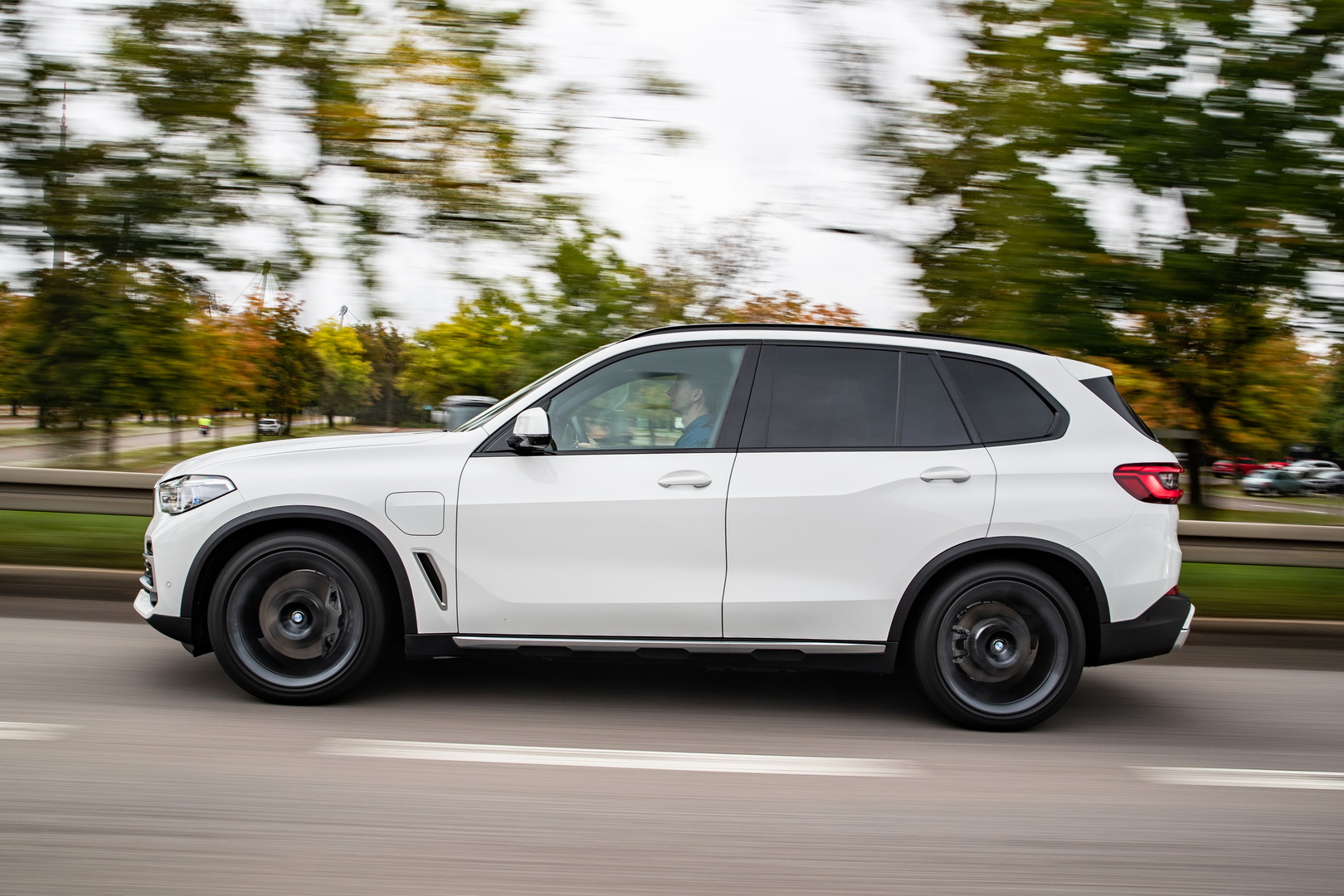Are 102 Images Enough To Make You Want The BMW X5 xDrive45e?