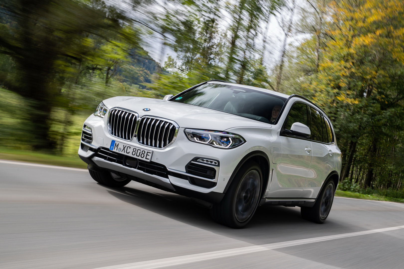 Are 102 Images Enough To Make You Want The BMW X5 xDrive45e?