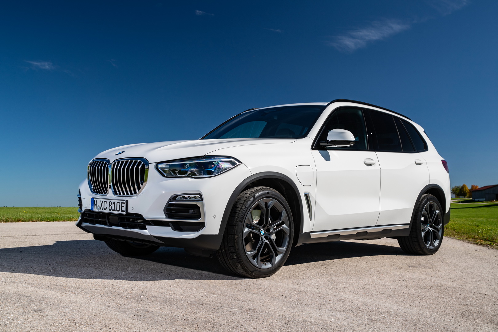 Are 102 Images Enough To Make You Want The BMW X5 xDrive45e?