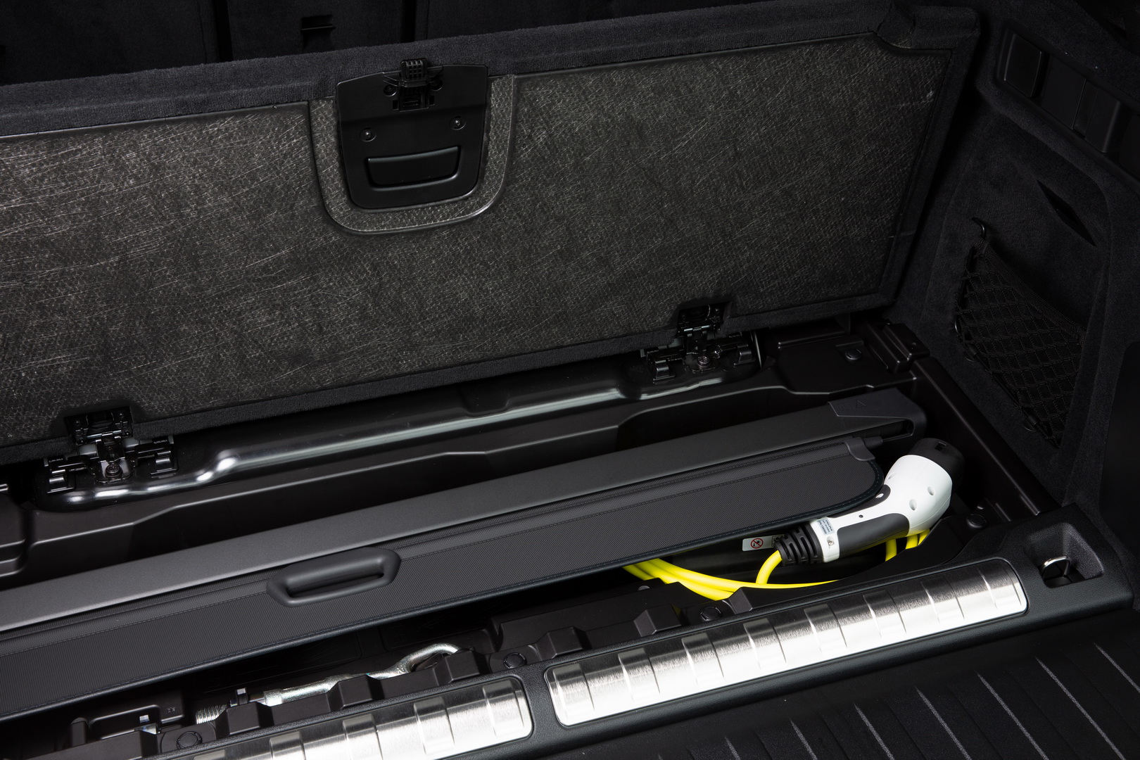 Are 102 Images Enough To Make You Want The BMW X5 xDrive45e?