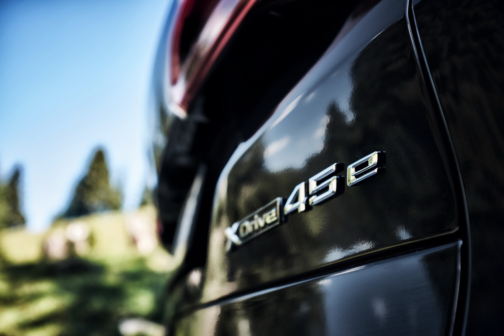 Are 102 Images Enough To Make You Want The BMW X5 xDrive45e?