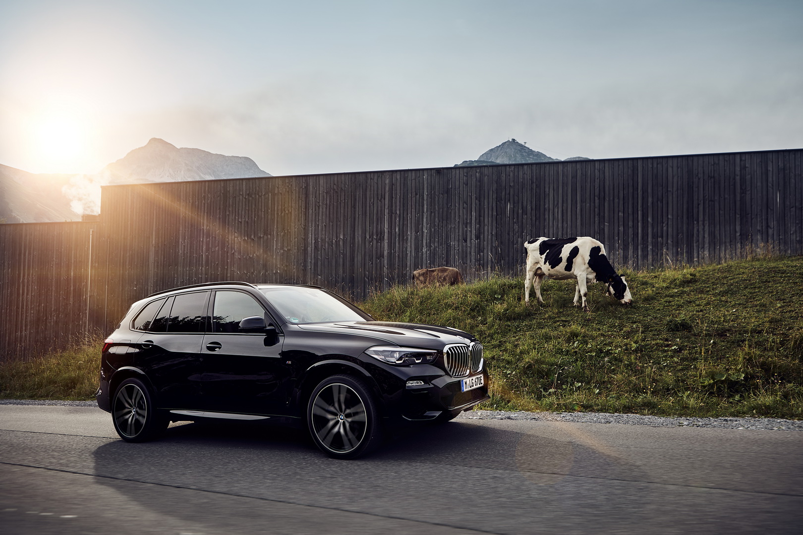 Are 102 Images Enough To Make You Want The BMW X5 xDrive45e?