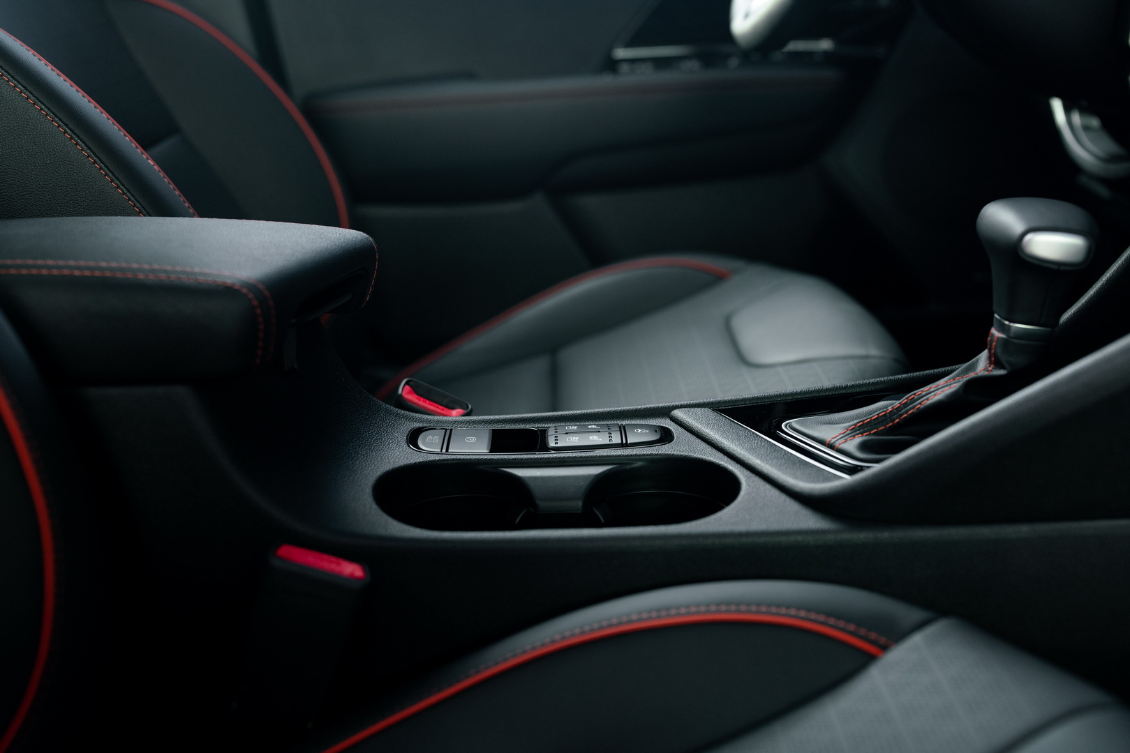 2020 Kia Niro Hybrid Goes Under The Knife, Adds New Tech