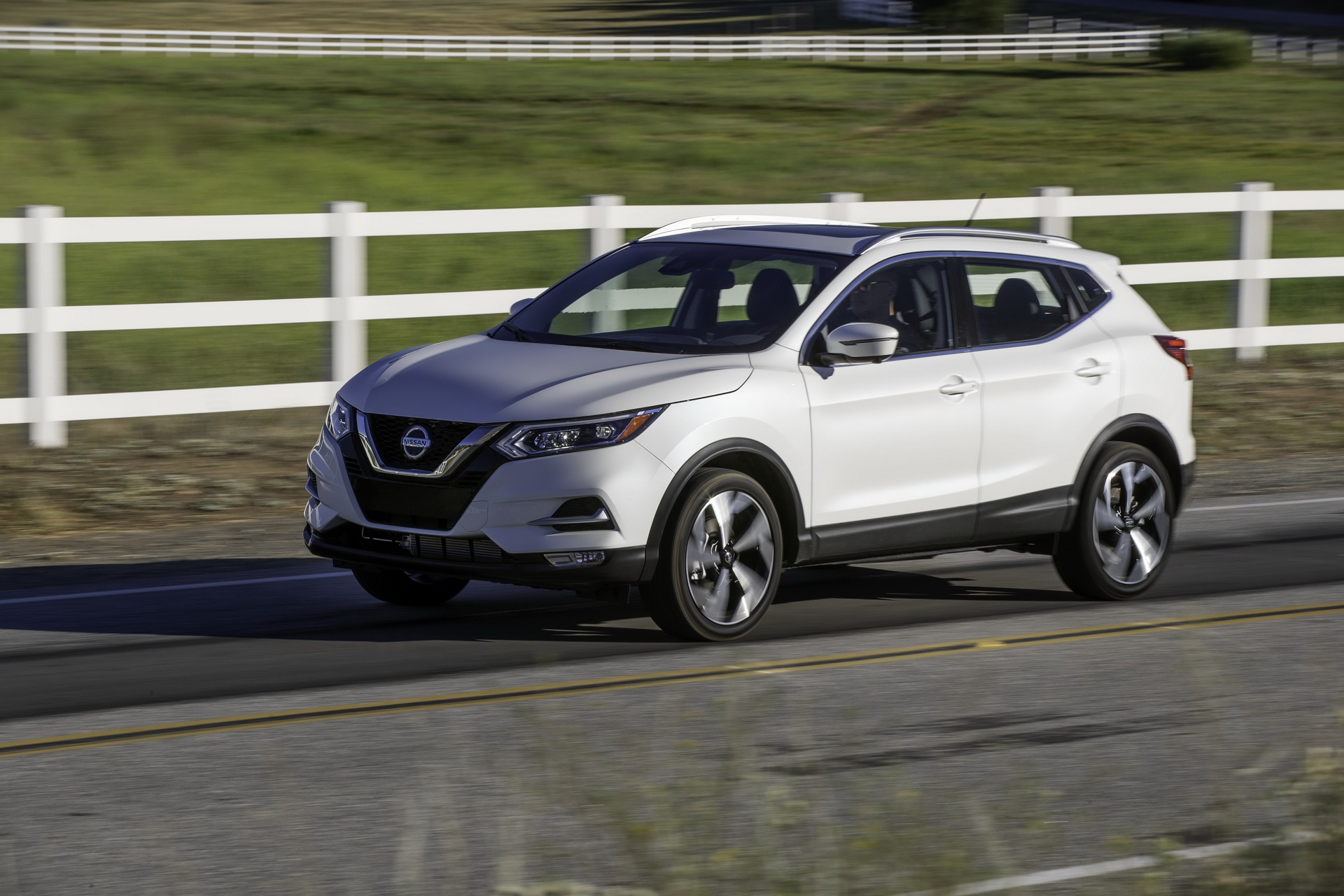 2020 Nissan Rogue Sport Facelift Results In A $900 Price Hike