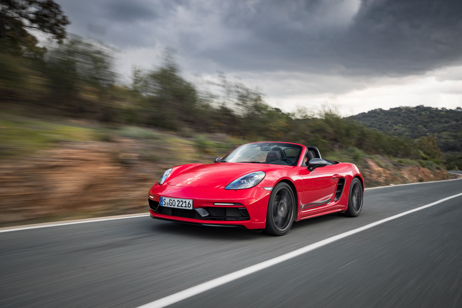 Porsche Finally Launches 718 Cayman T And Boxster T In The U.S.