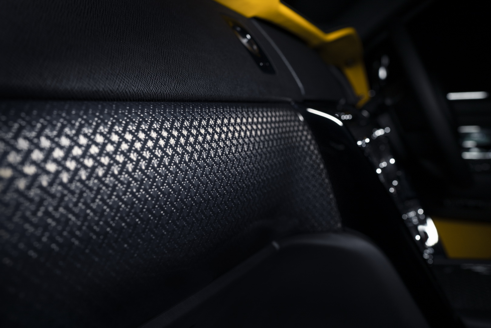 2020 Rolls-Royce Cullinan Black Badge Joins The Dark Side With More Power