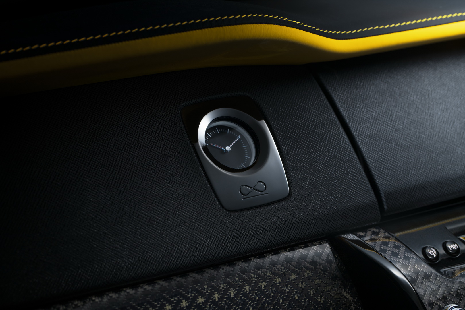 2020 Rolls-Royce Cullinan Black Badge Joins The Dark Side With More Power