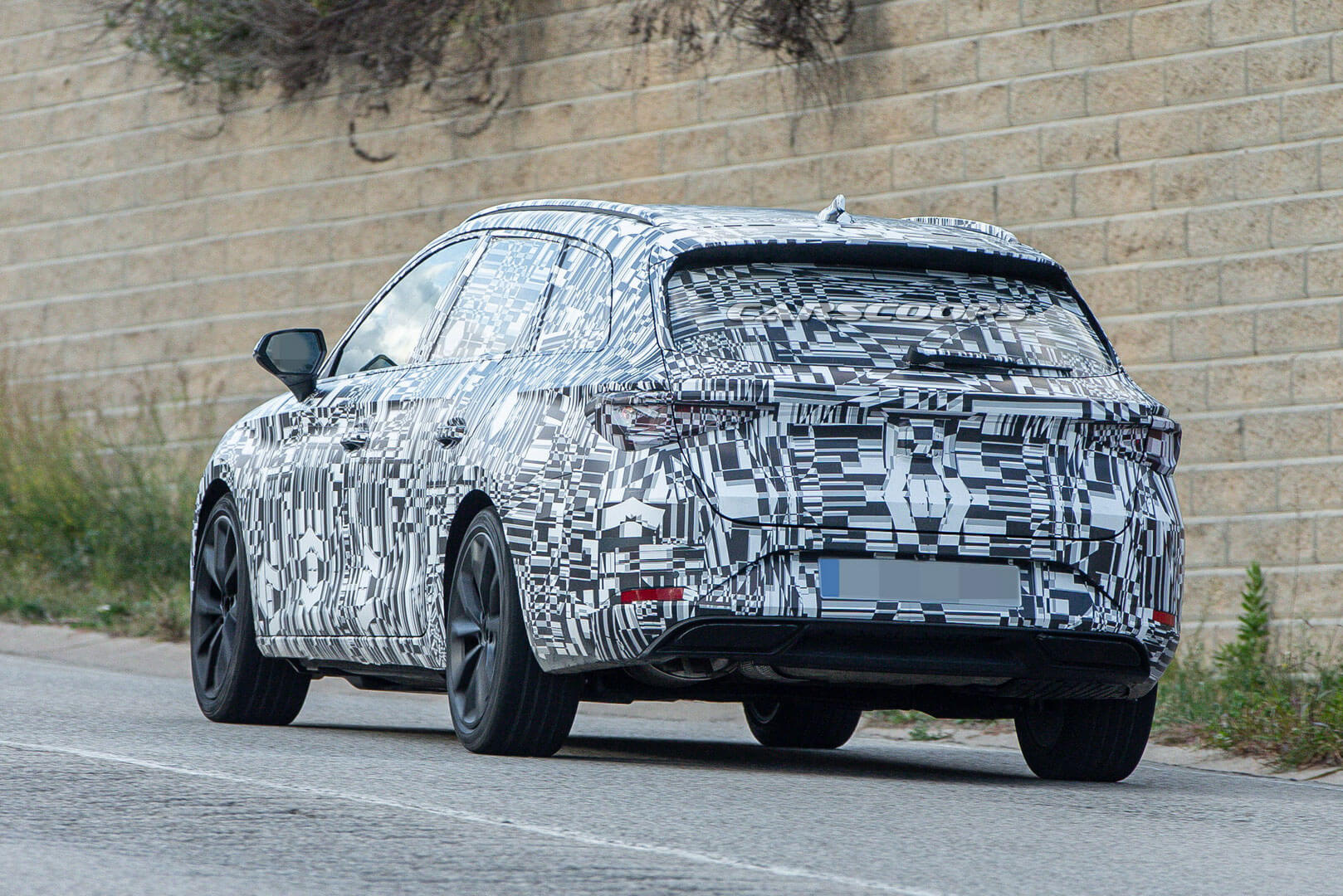 2020 Seat Leon ST Drops Plastic Cladding, Hides Fake Exhaust