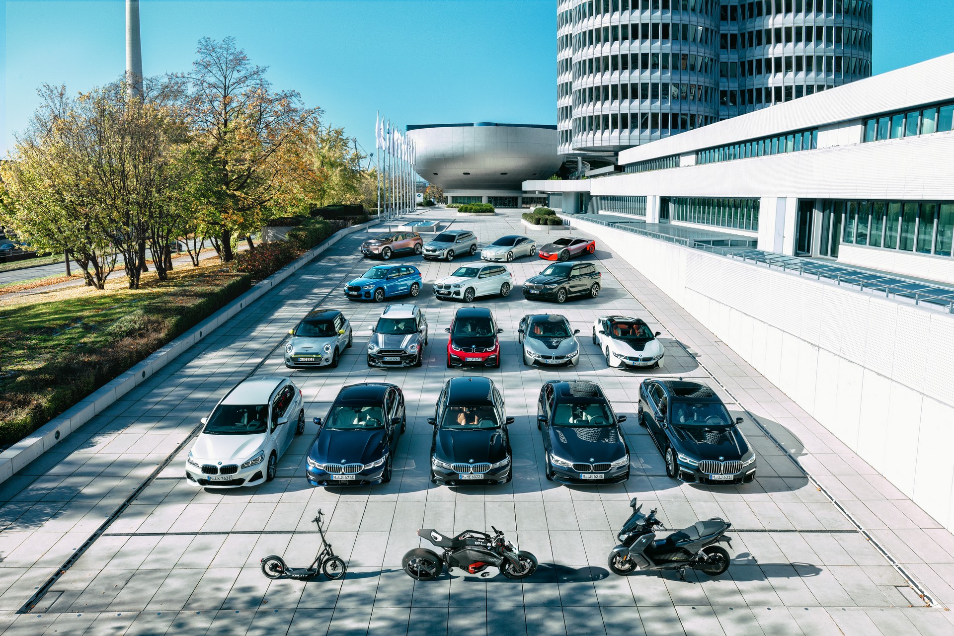 BMW’s i4 Has More Power Than The M3 At 523 HP, Can Charge Up To 80% In 35 Minutes