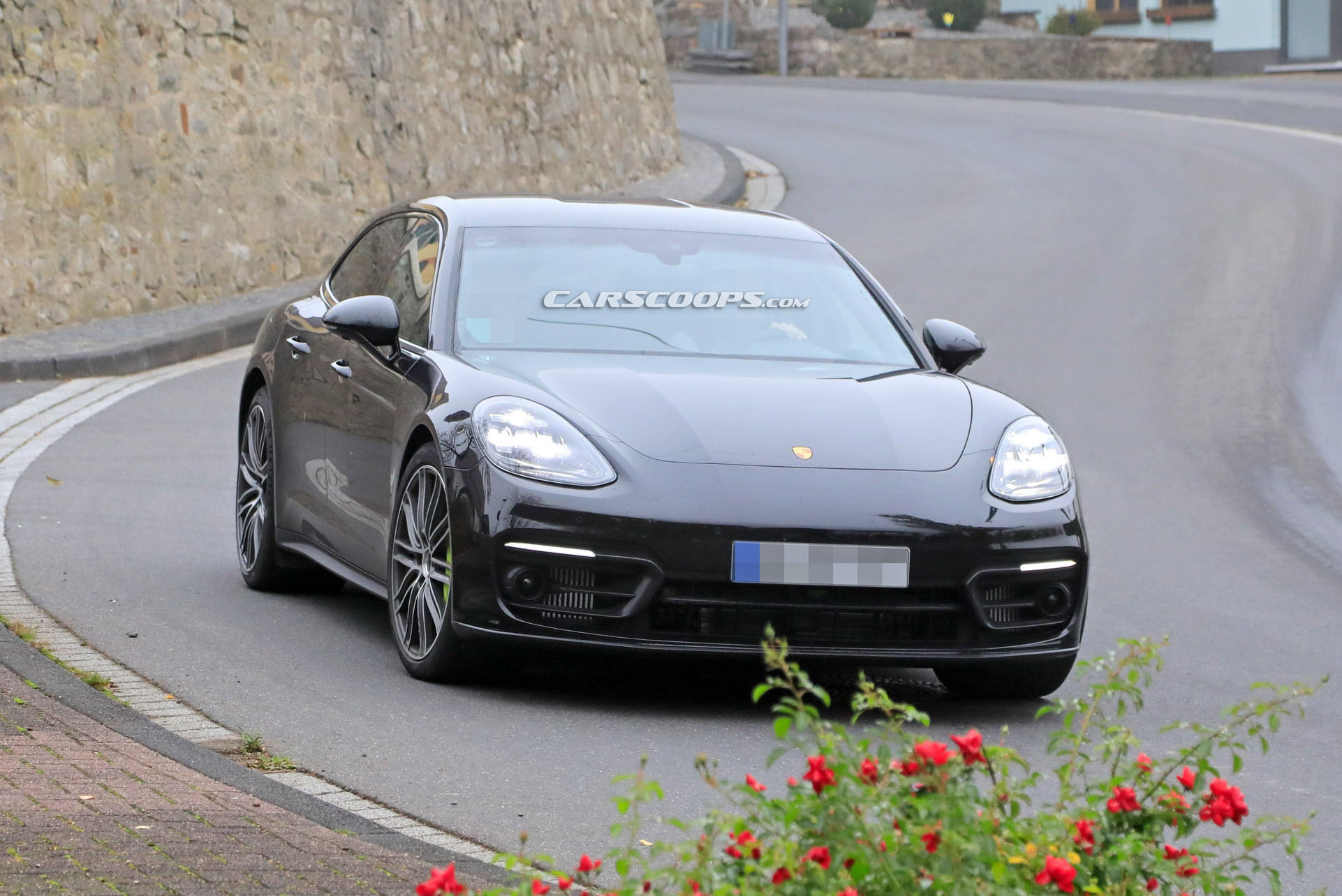 2021 Porsche Panamera Sport Turismo Spied Too, Has A 992 Vibe About It