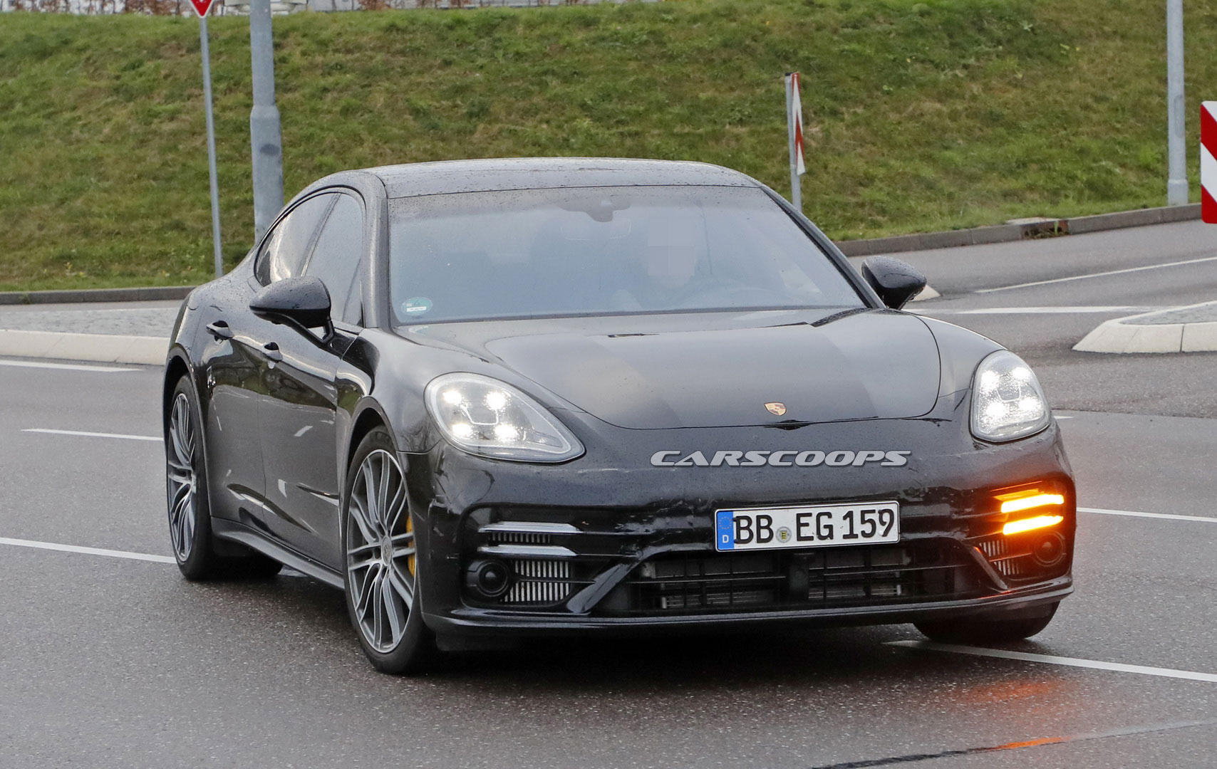 2021 Porsche Panamera Sport Turismo Spied Too, Has A 992 Vibe About It