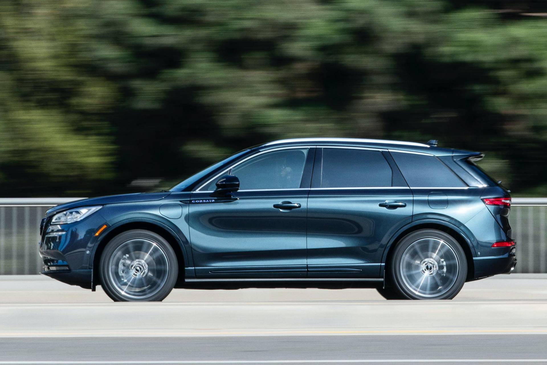 2021 Lincoln Corsair Grand Touring PHEV Has e-AWD, 266 HP And 25 Miles Electric Range