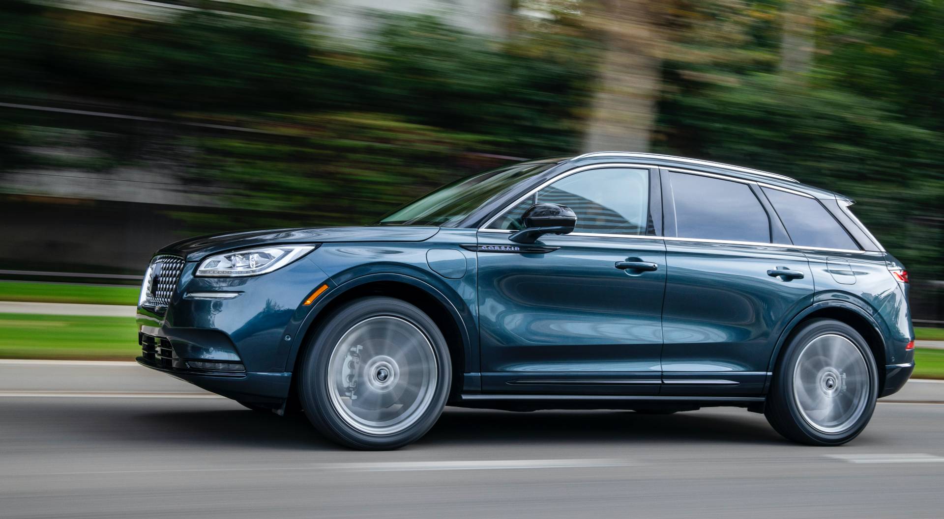 2021 Lincoln Corsair Grand Touring PHEV Has e-AWD, 266 HP And 25 Miles Electric Range