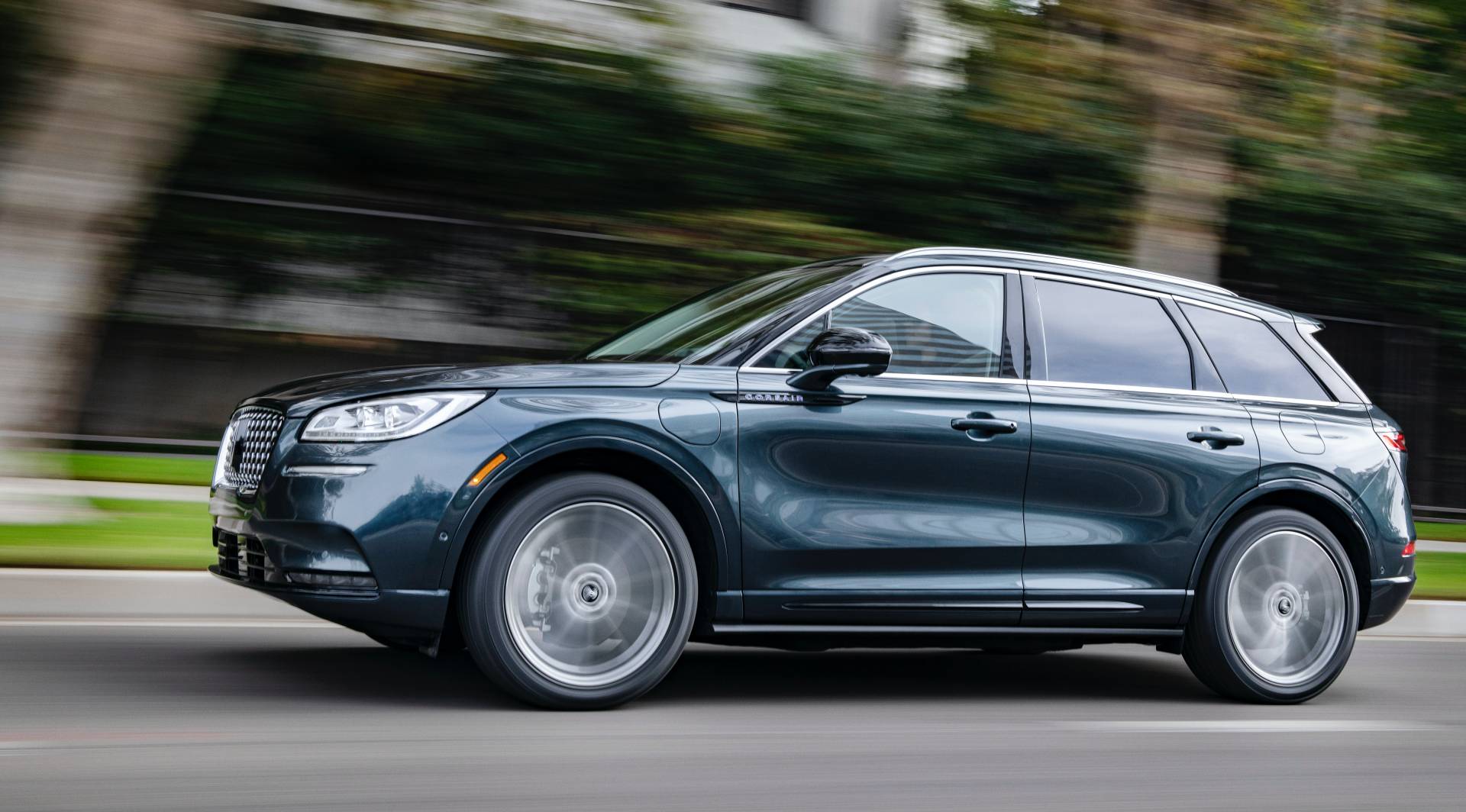 2021 Lincoln Corsair Grand Touring PHEV Has e-AWD, 266 HP And 25 Miles Electric Range