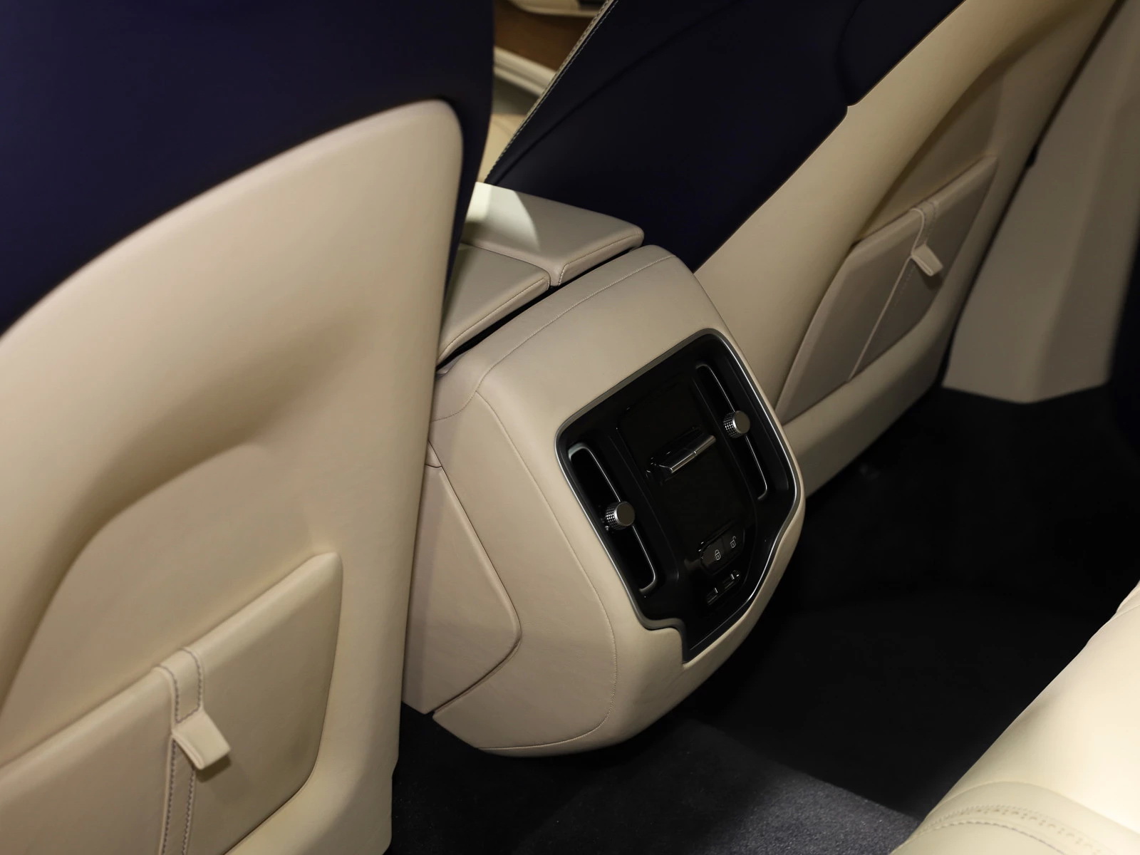 Aston Martin DBX Really Looks The Part In Minotaur Green And Satin Solar Bronze