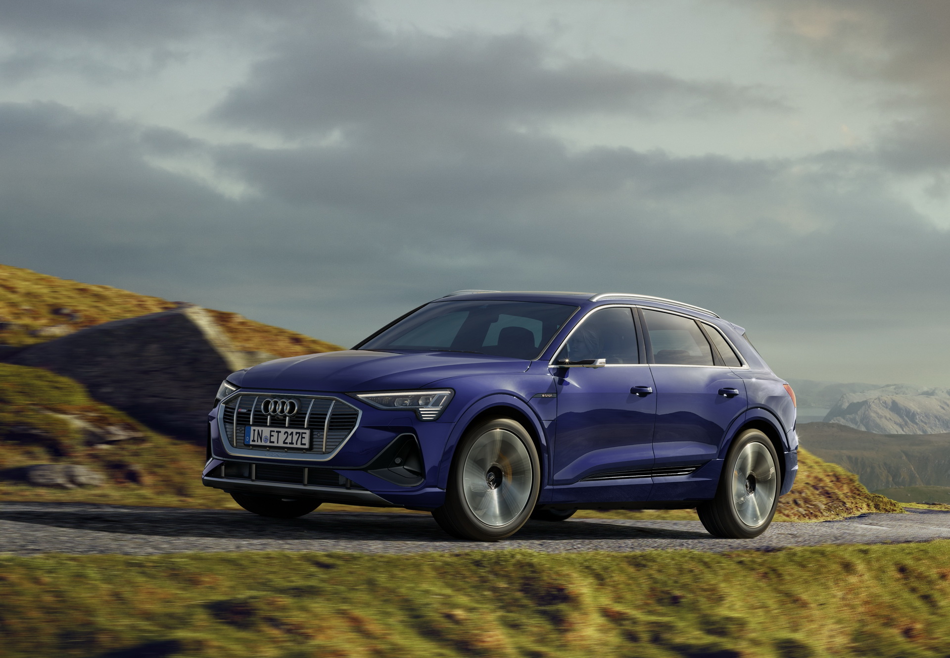 Audi Updates e-Tron Electric SUV For Longer Range And Better Efficiency
