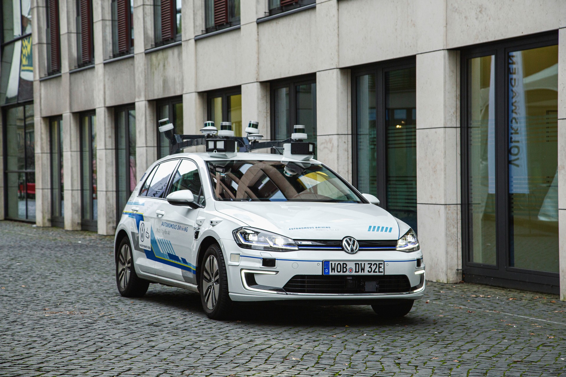 VW On Track To Launch A Fully Autonomous Vehicle By 2025