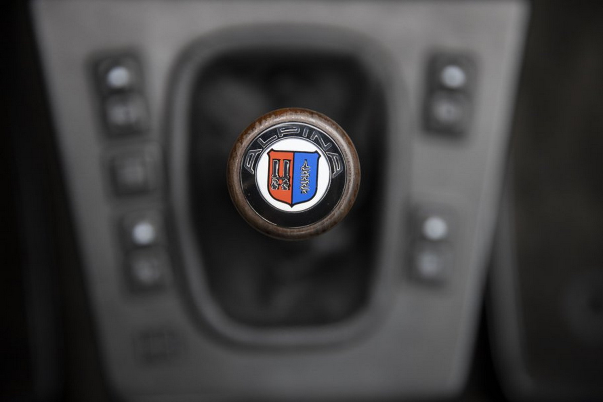 This BMW Alpina B7 Turbo Comes From An Era When Sedans Could Spank A 911