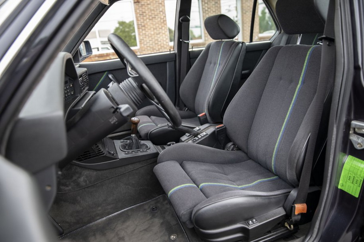 This BMW Alpina B7 Turbo Comes From An Era When Sedans Could Spank A 911