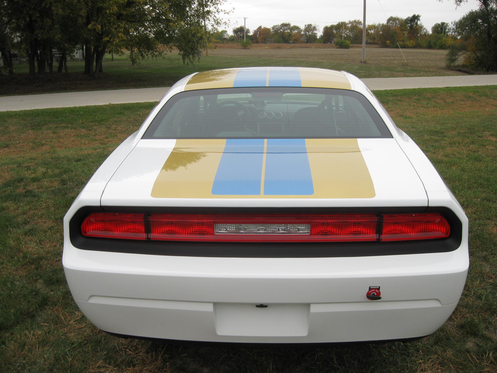 2011 Dodge Challenger With 650 HP Viper V10 Is A Drag Strip Special