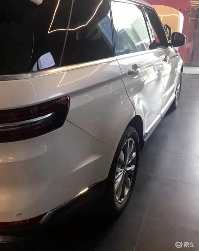 China’s Best Range Rover Clone Lives On And Costs Less Than A Civic