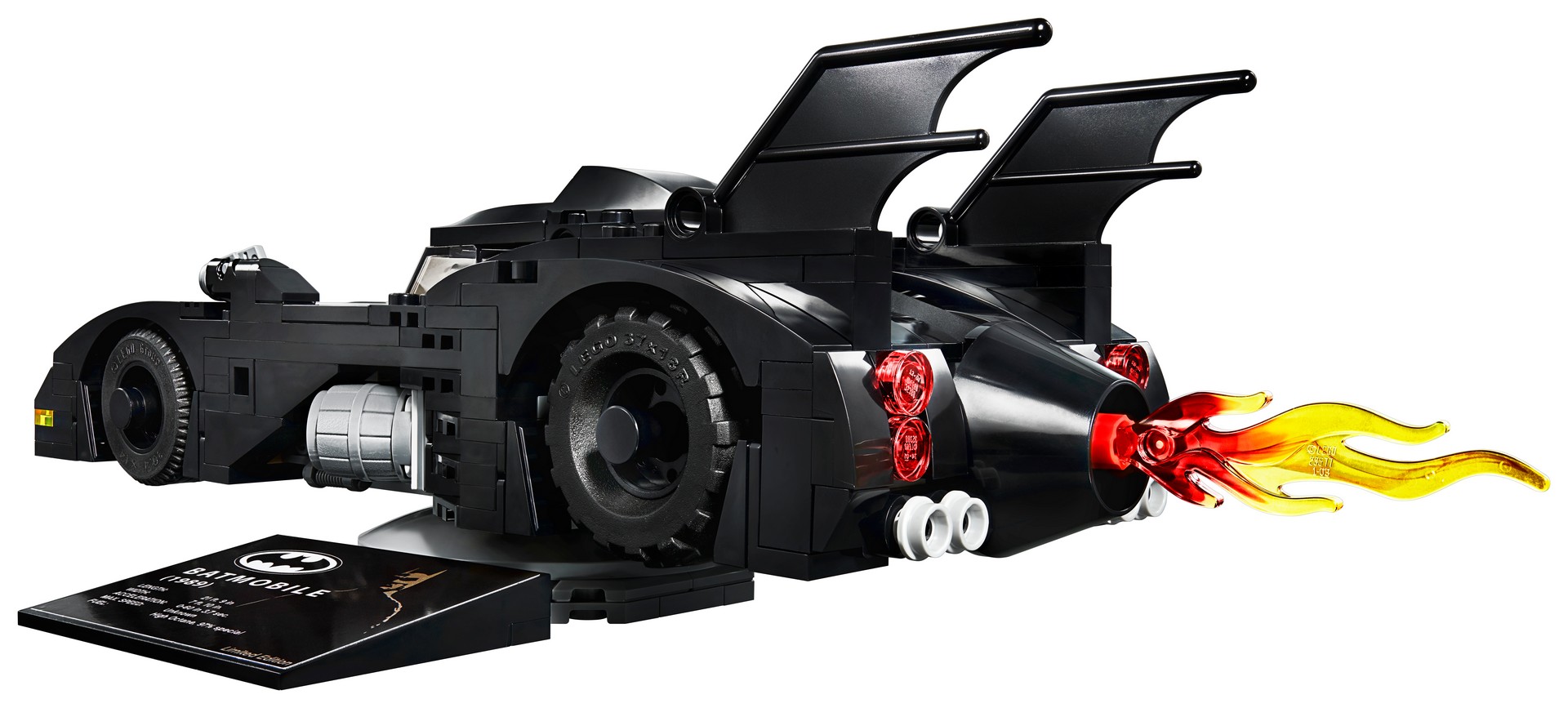 LEGO’s 1989 Batmobile Set Is Massively Awesome