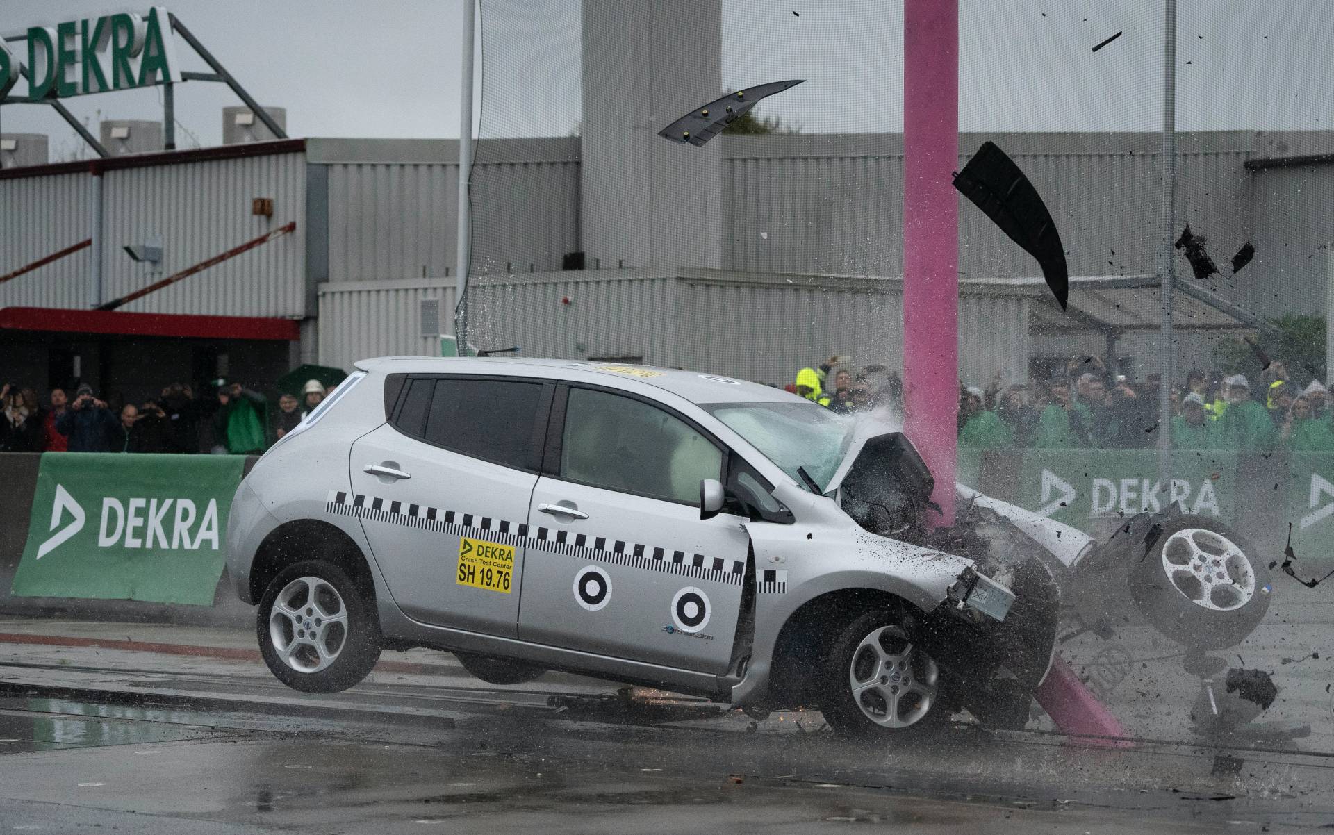 Germans Submit Nissan Leaf To Painfully Brutal Crash Tests, All For Science