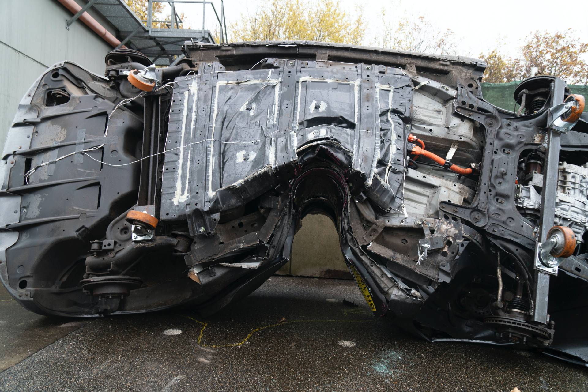 Germans Submit Nissan Leaf To Painfully Brutal Crash Tests, All For Science