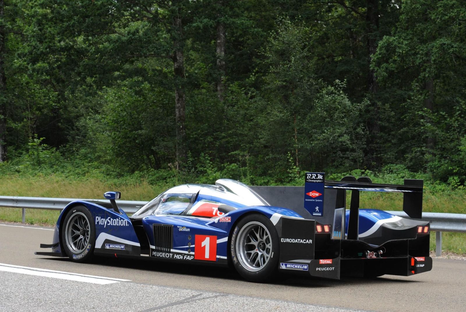 Peugeot Returns To Le Mans With A New Hybrid Hypercar