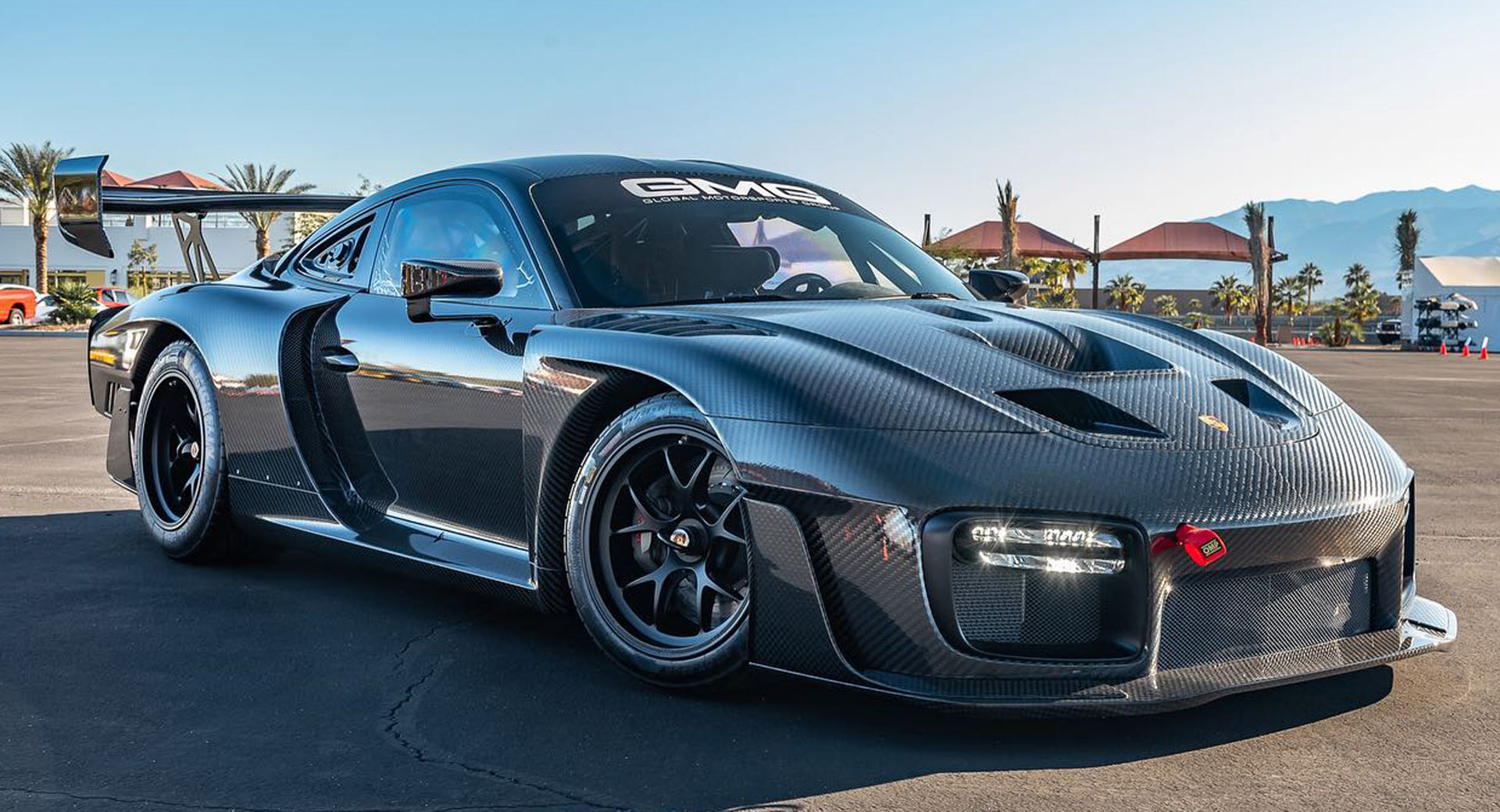 Porsche 935 Clubsport Clad In Gloss Carbon Fiber Looks Bonkers