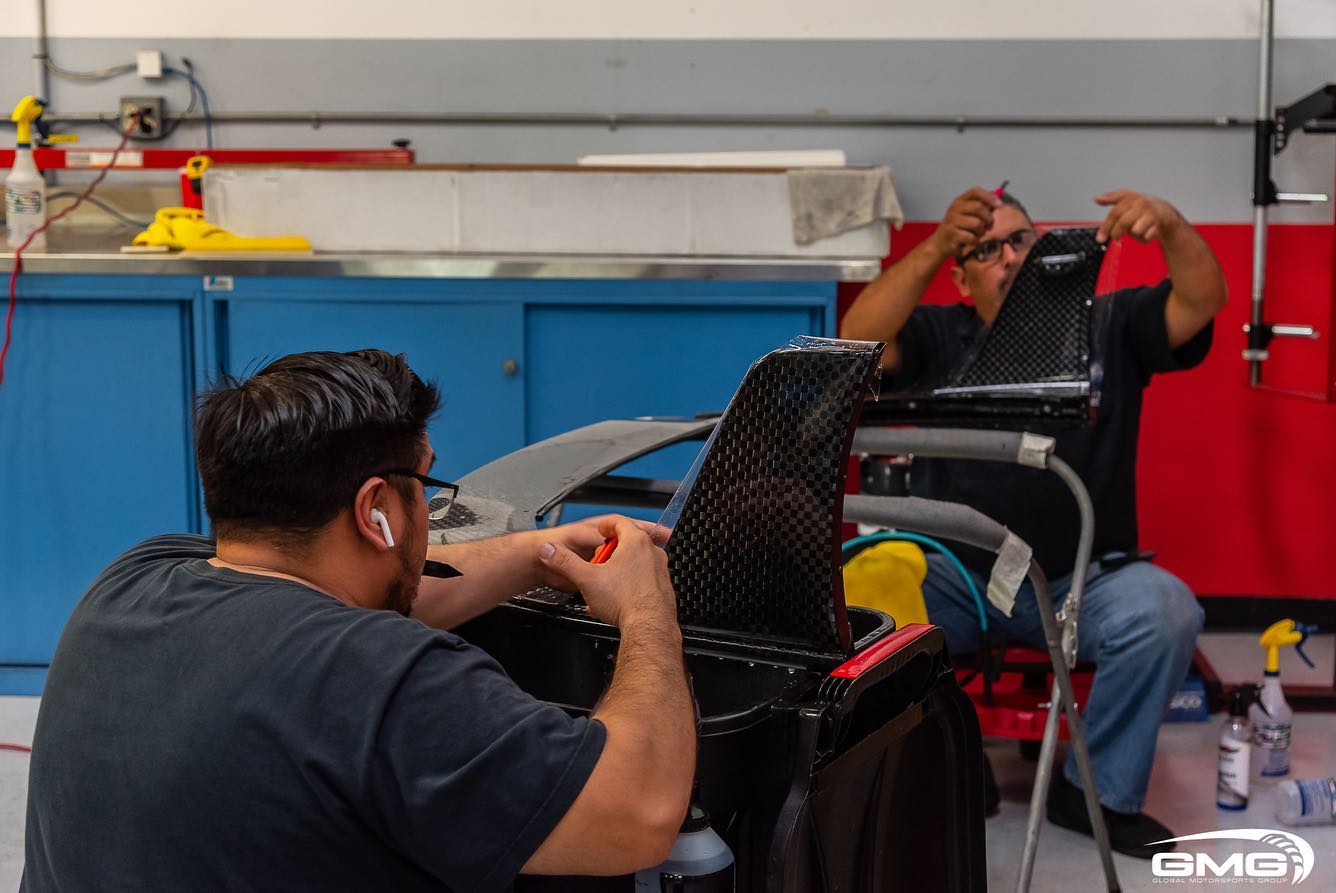 Porsche 935 Clubsport Clad In Gloss Carbon Fiber Looks Bonkers