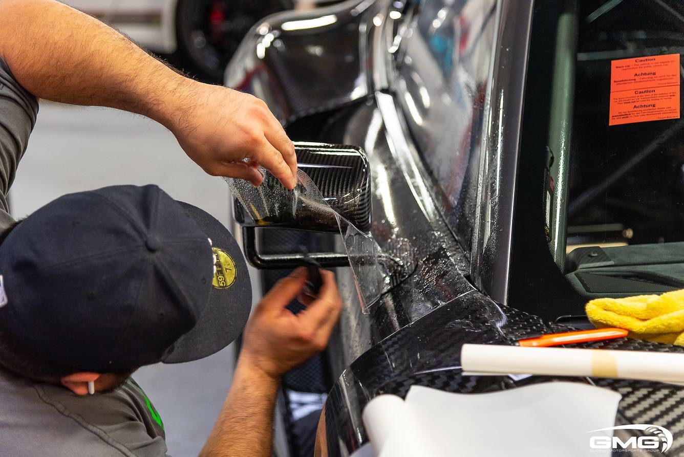 Porsche 935 Clubsport Clad In Gloss Carbon Fiber Looks Bonkers